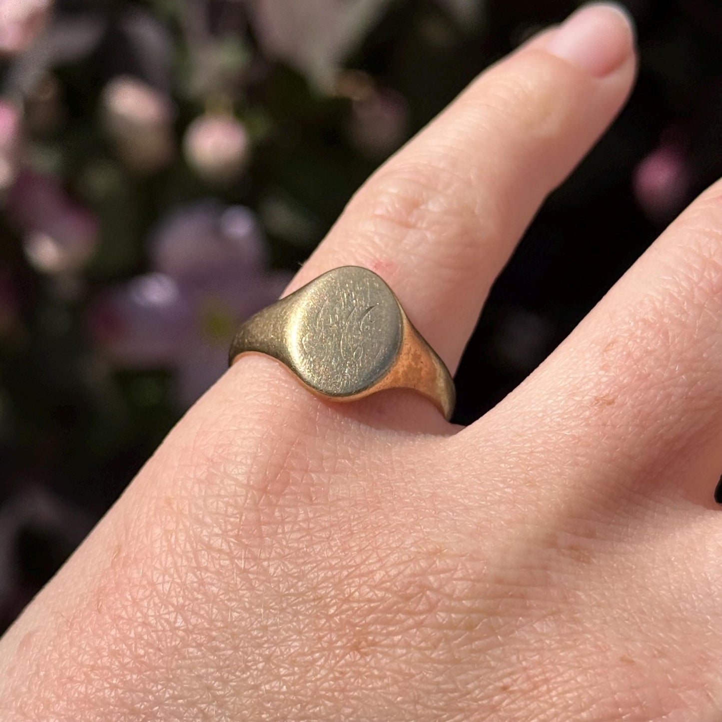 Vintage Signet Ring in 9 Carat Gold; Circa 1943