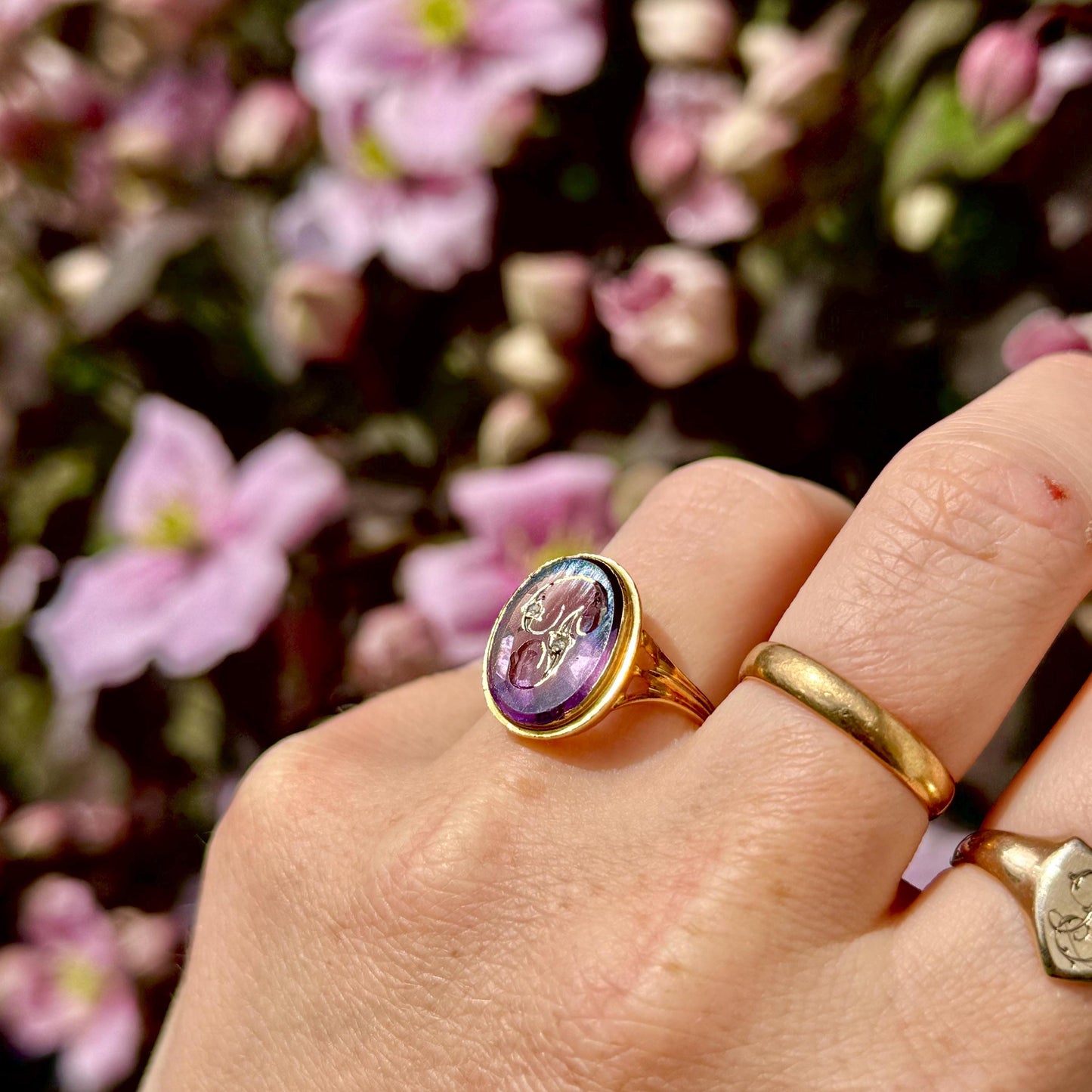 Antique Amethyst 'P' Intaglio Ring in 18 Carat Gold; circa 1860