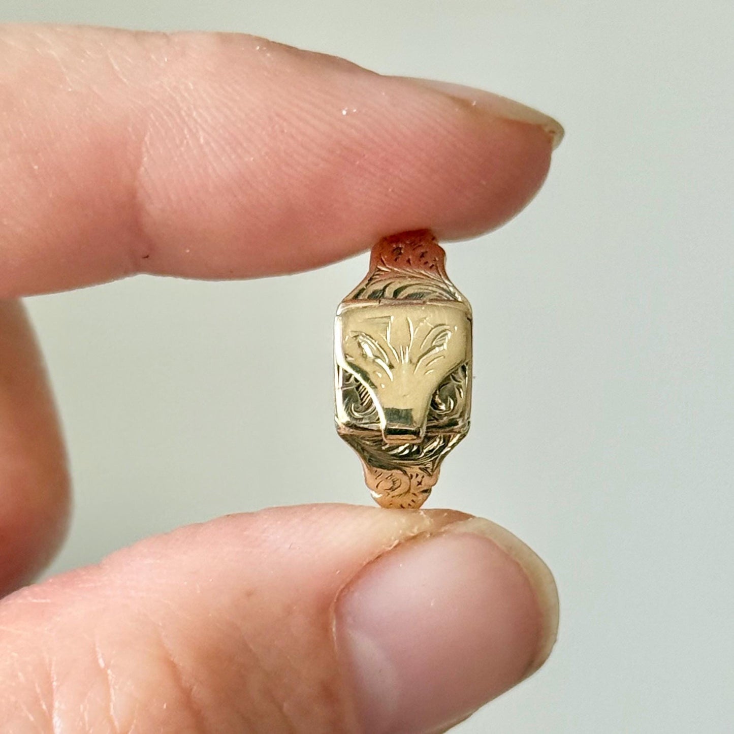 RARE Envelope Locket Ring in 9ct Gold; Circa 1863
