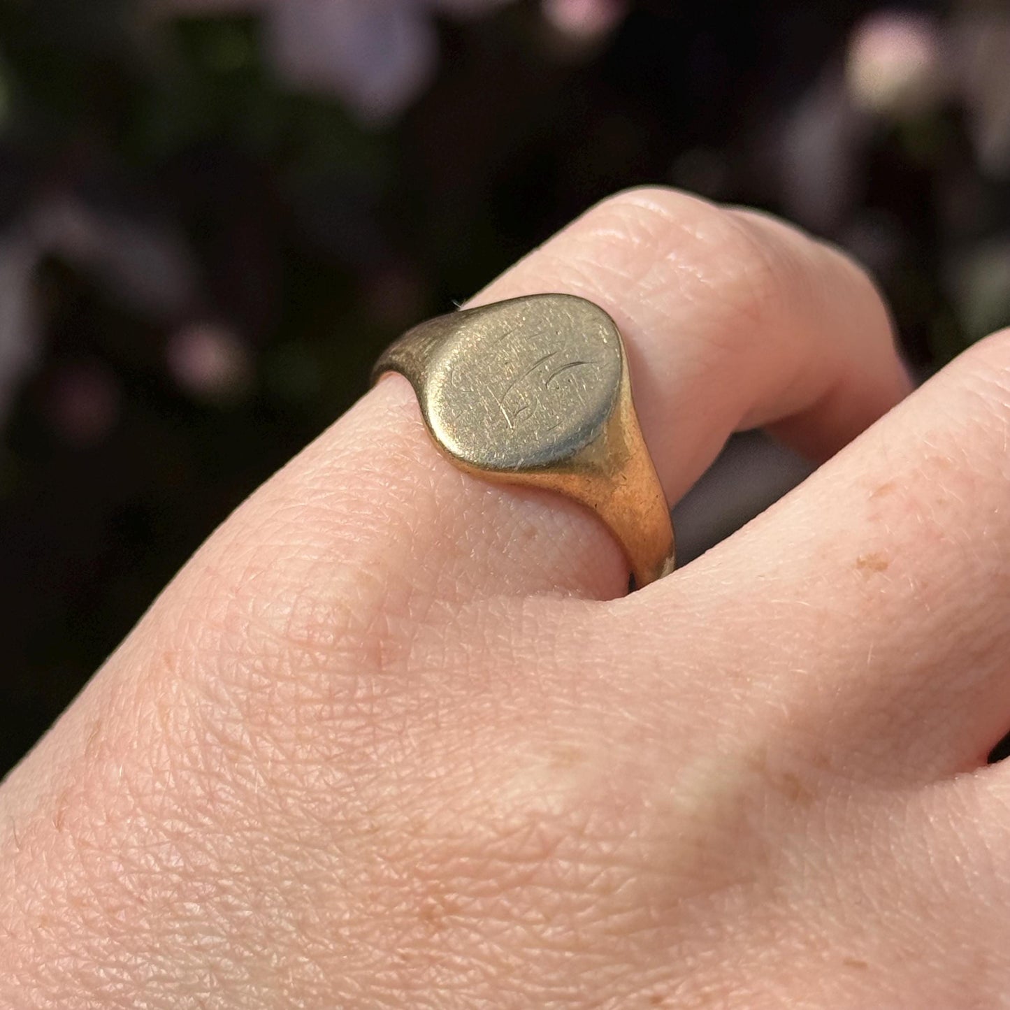 Vintage Signet Ring in 9 Carat Gold; Circa 1943