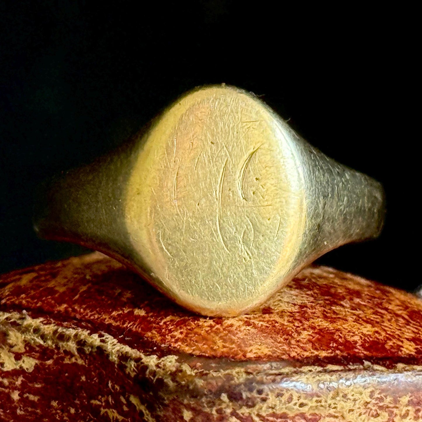 Vintage Signet Ring in 9 Carat Gold; Circa 1943