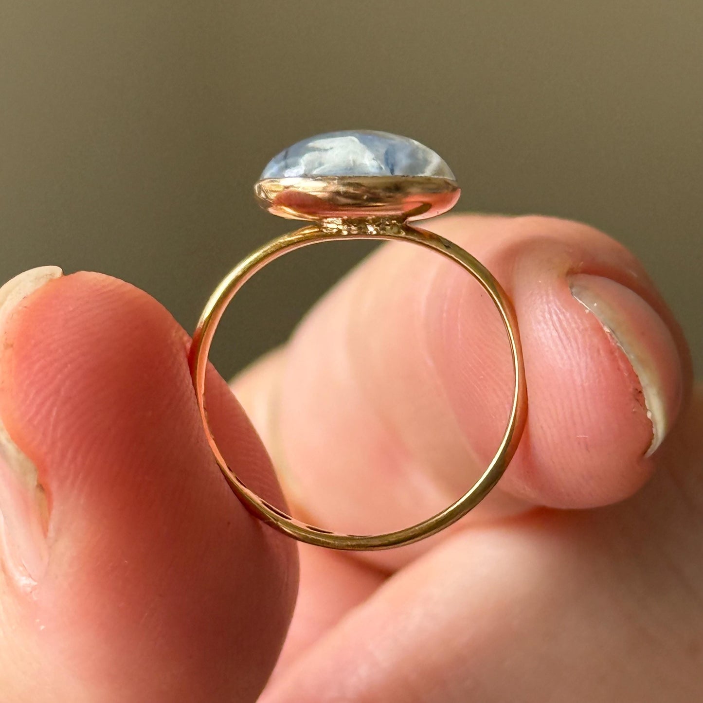 Victorian Dove of Peace Essex Crystal Ring in 22 Carat Gold