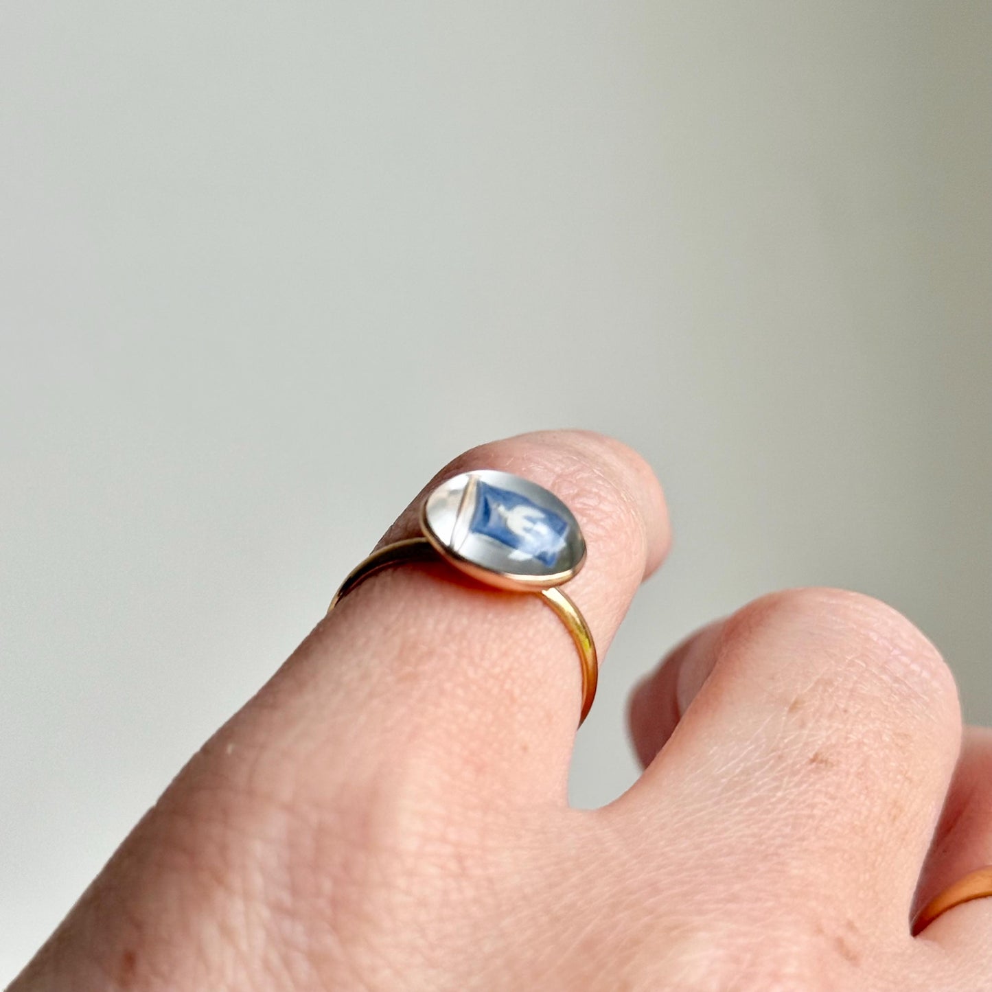 Victorian Dove of Peace Essex Crystal Ring in 22 Carat Gold