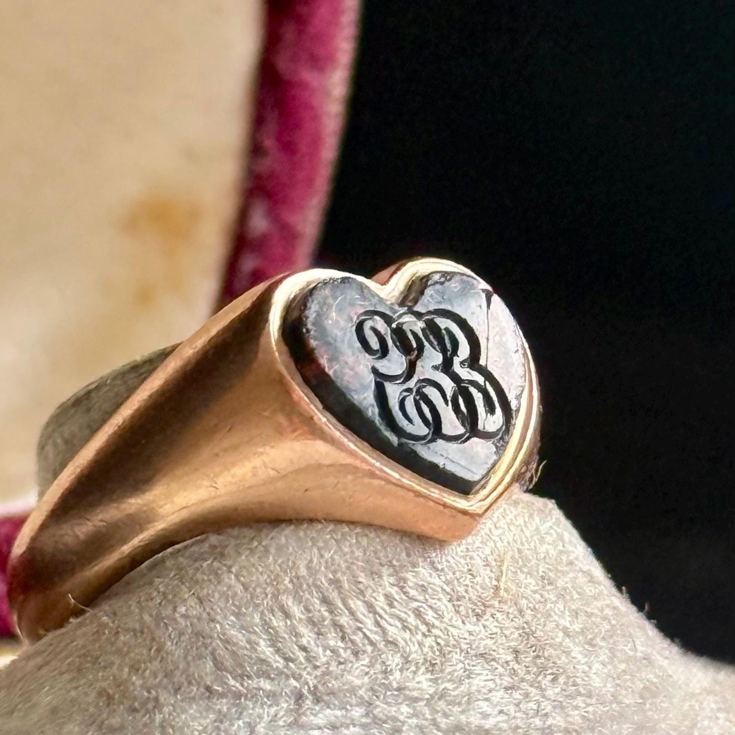 Antique Heart Bloodstone Signet Ring in 9 Carat Gold; Circa 1907