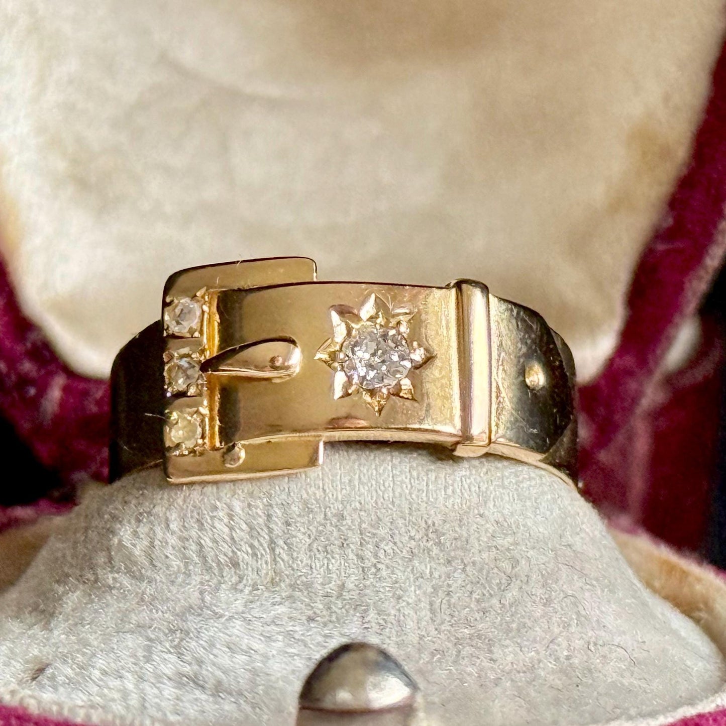Antique Diamond Buckle Ring in 18 Carat Gold, Circa 1898