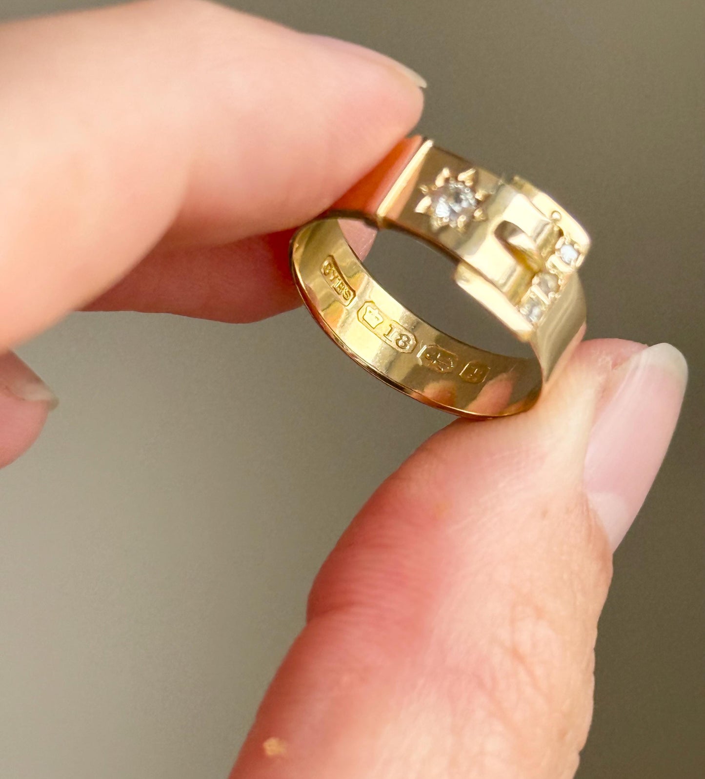 Antique Diamond Buckle Ring in 18 Carat Gold, Circa 1898