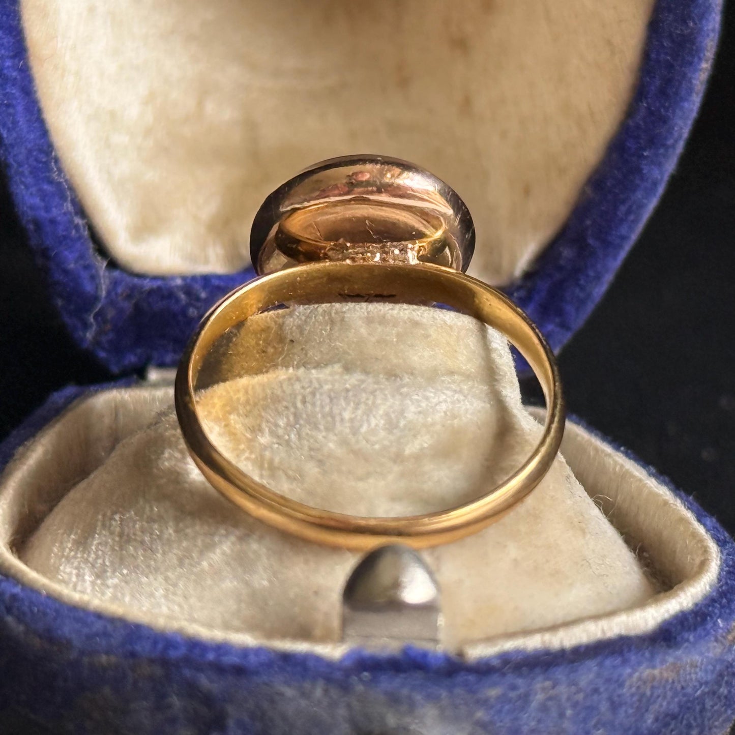 Victorian Dove of Peace Essex Crystal Ring in 22 Carat Gold
