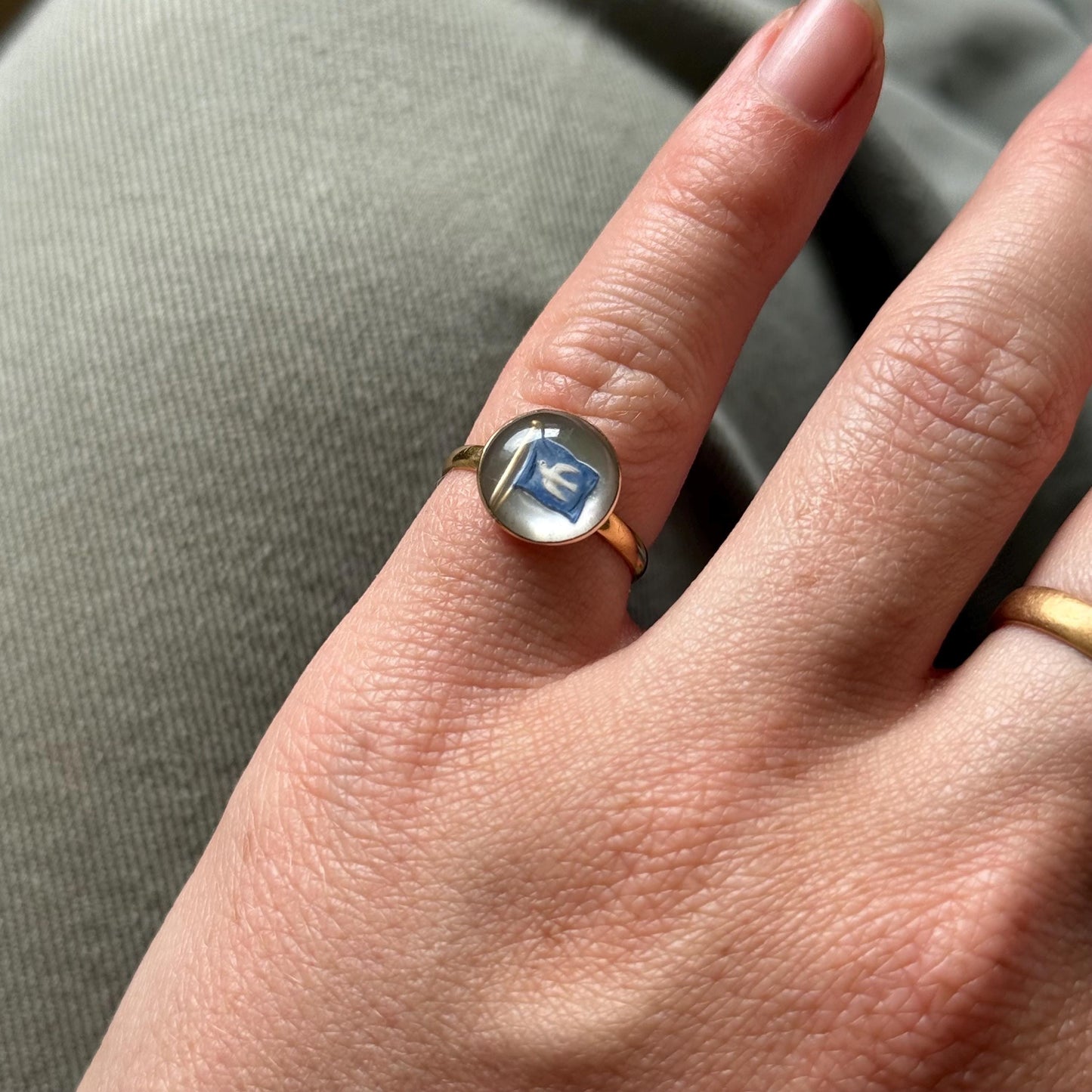Victorian Dove of Peace Essex Crystal Ring in 22 Carat Gold