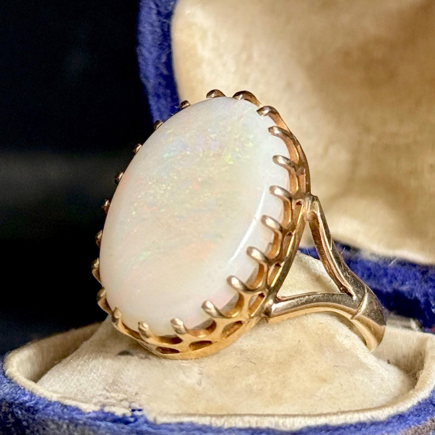 Antique Opal Ring in 9 Carat Gold; Circa 1910