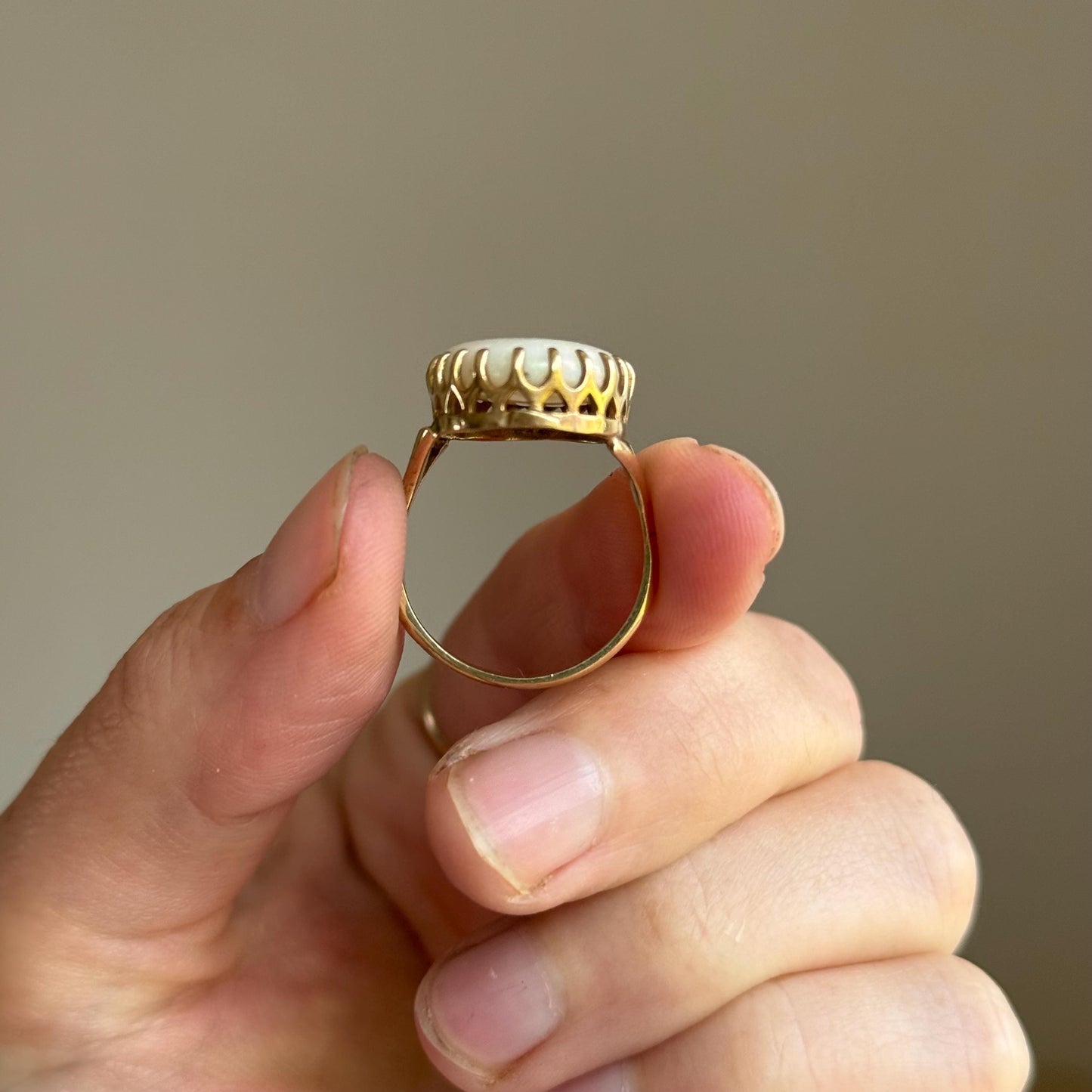 Antique Opal Ring in 9 Carat Gold; Circa 1910