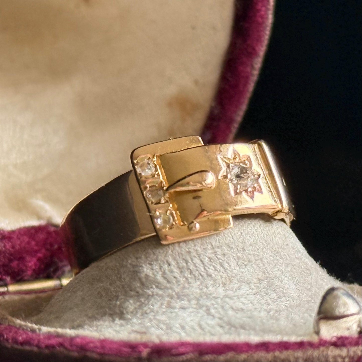 Antique Diamond Buckle Ring in 18 Carat Gold, Circa 1898