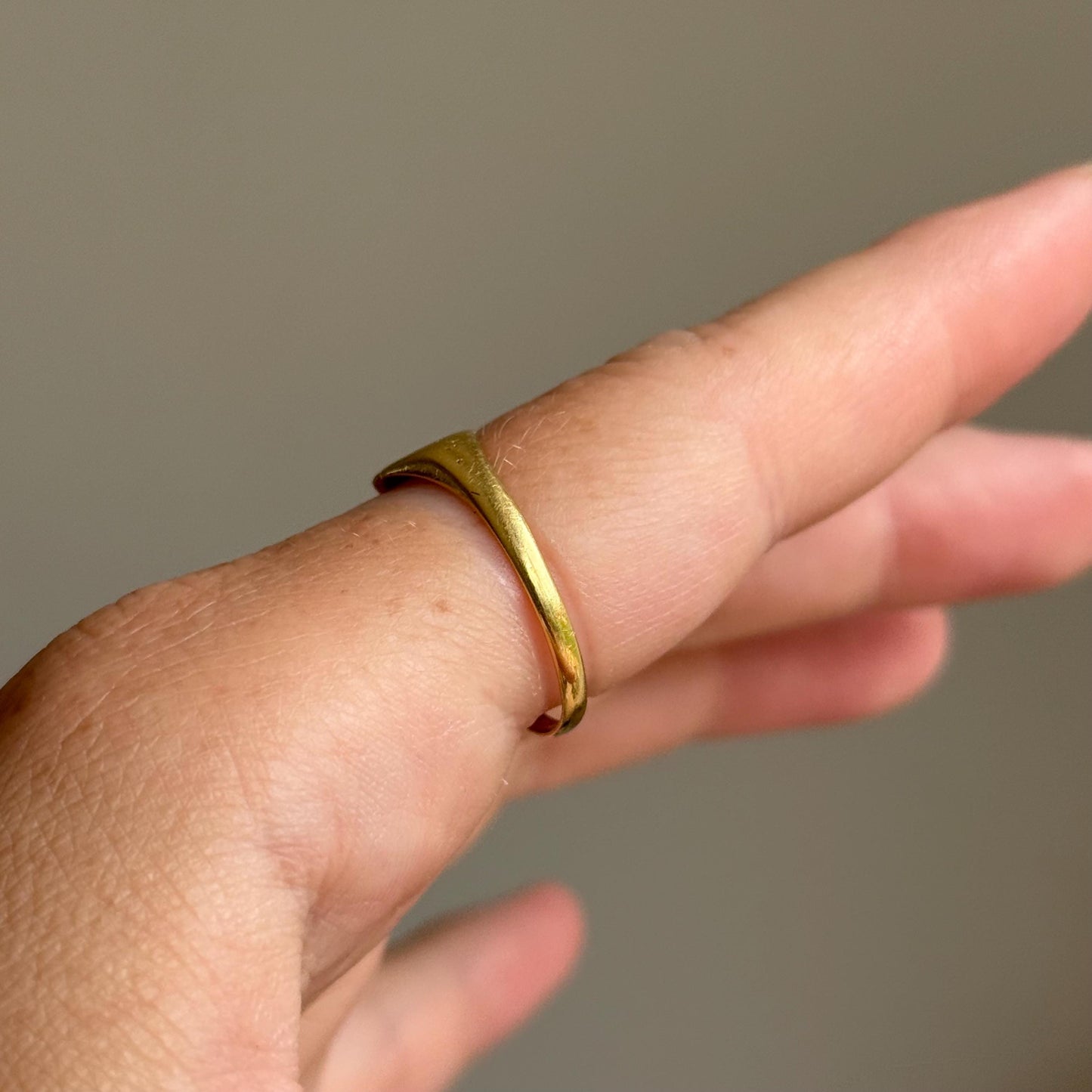 Antique 'GS' Signet Ring in 18 Carat Gold; Circa 1920
