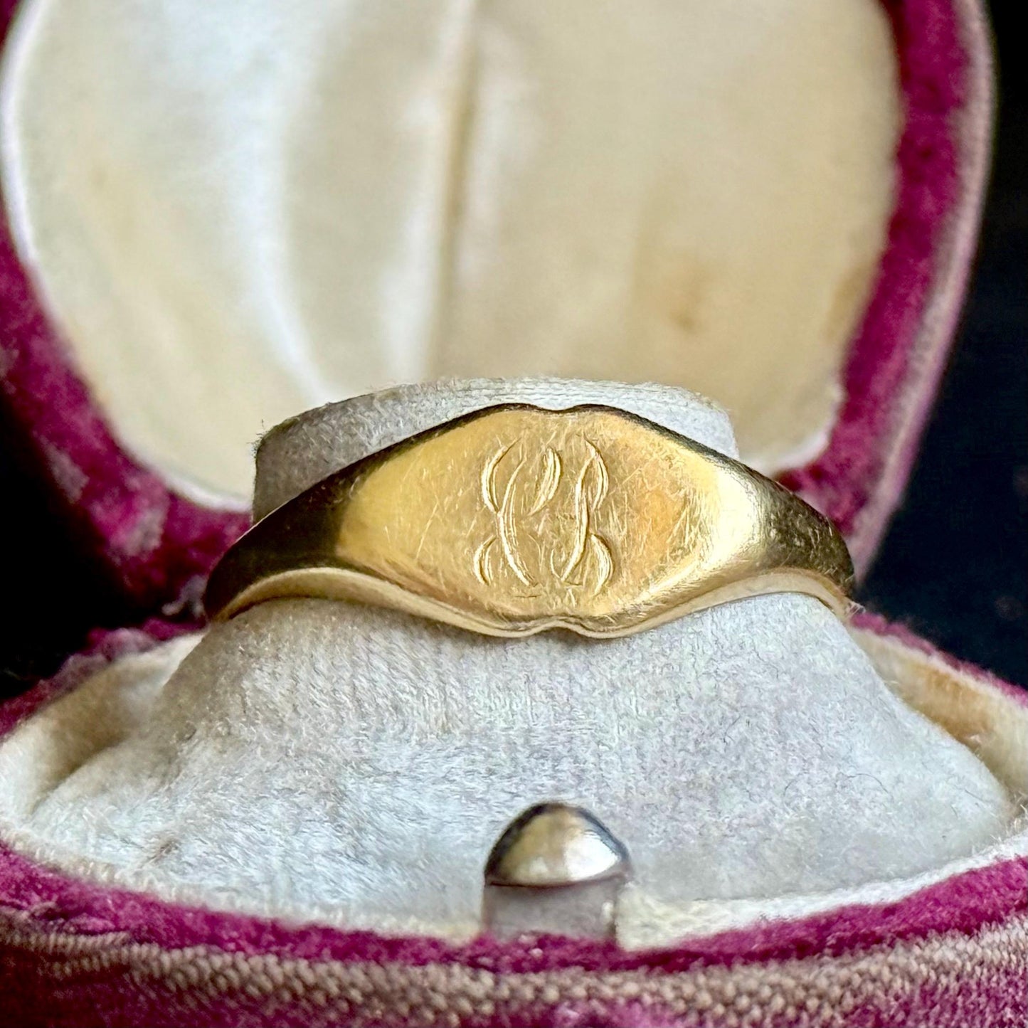 Antique 'GS' Signet Ring in 18 Carat Gold; Circa 1920