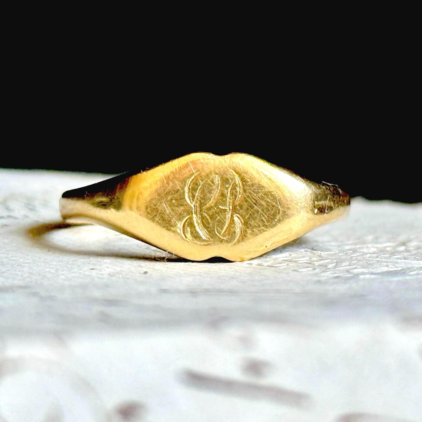 Antique 'GS' Signet Ring in 18 Carat Gold; Circa 1920