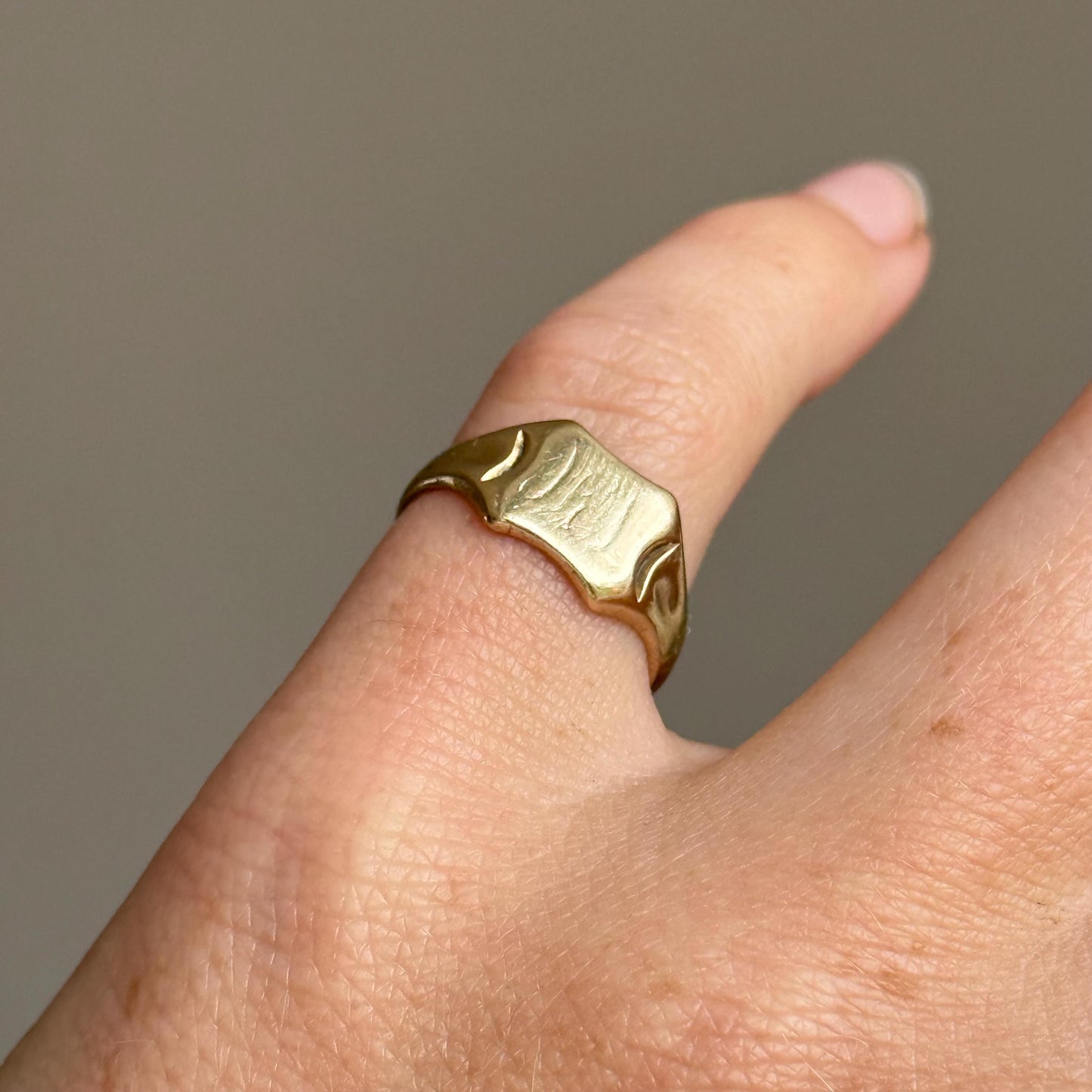 Vintage Sentimental Signet Ring in 9 Carat Gold; Circa 1941