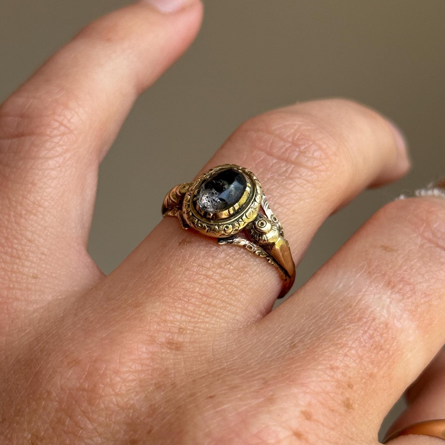 Georgian Foil-Back Quartz Ring in 9 Carat Gold; Circa 1810