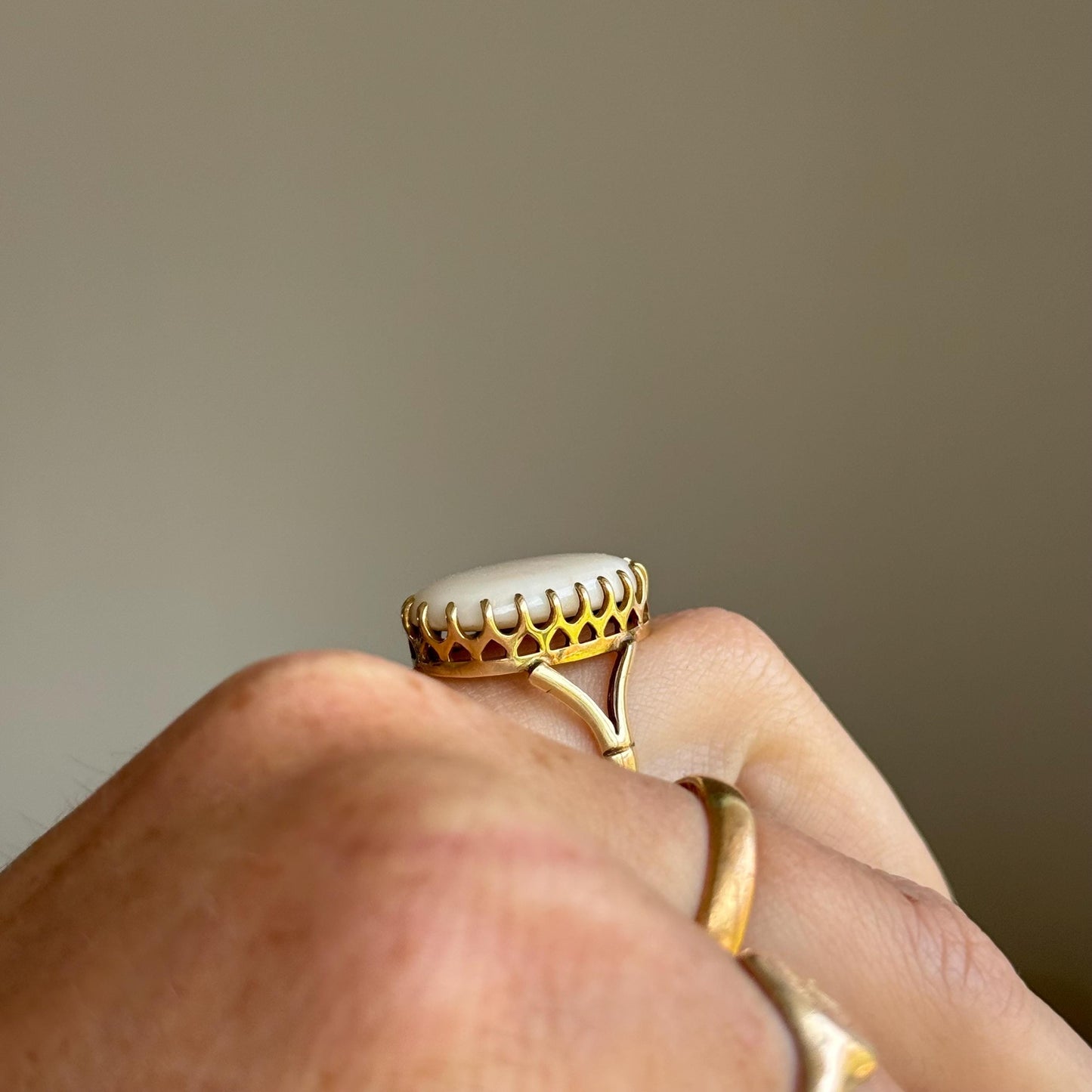 Antique Opal Ring in 9 Carat Gold; Circa 1910