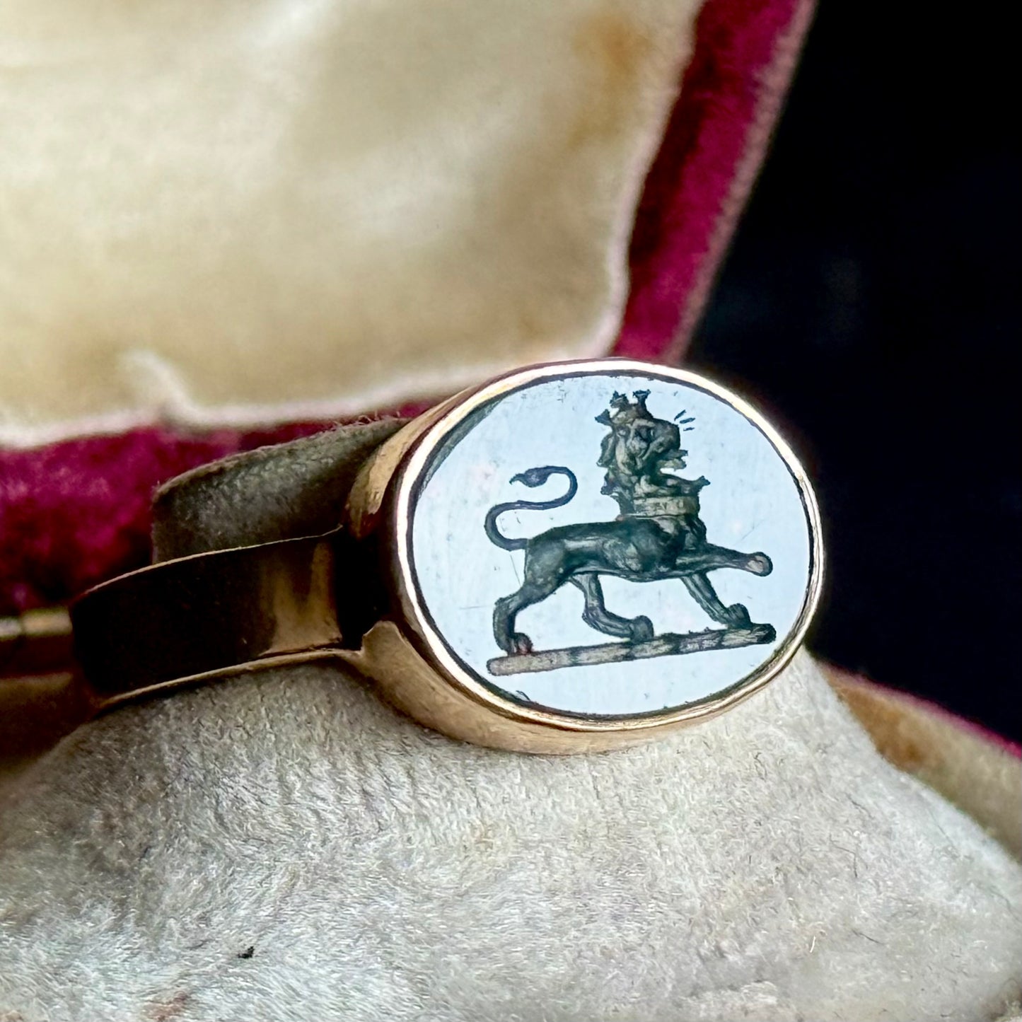 Antique Crowned Lion Bloodstone Ring in 9 Carat Gold