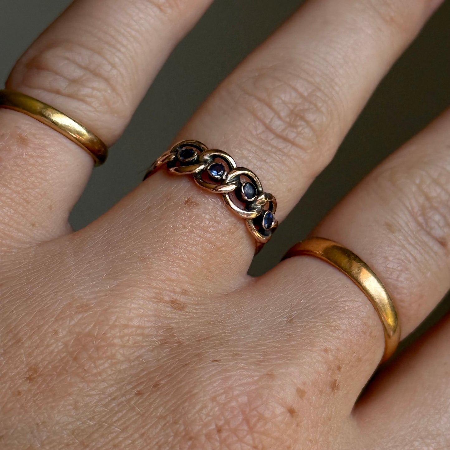 Antique Sapphire Knot Ring in 9 Carat Rose Gold