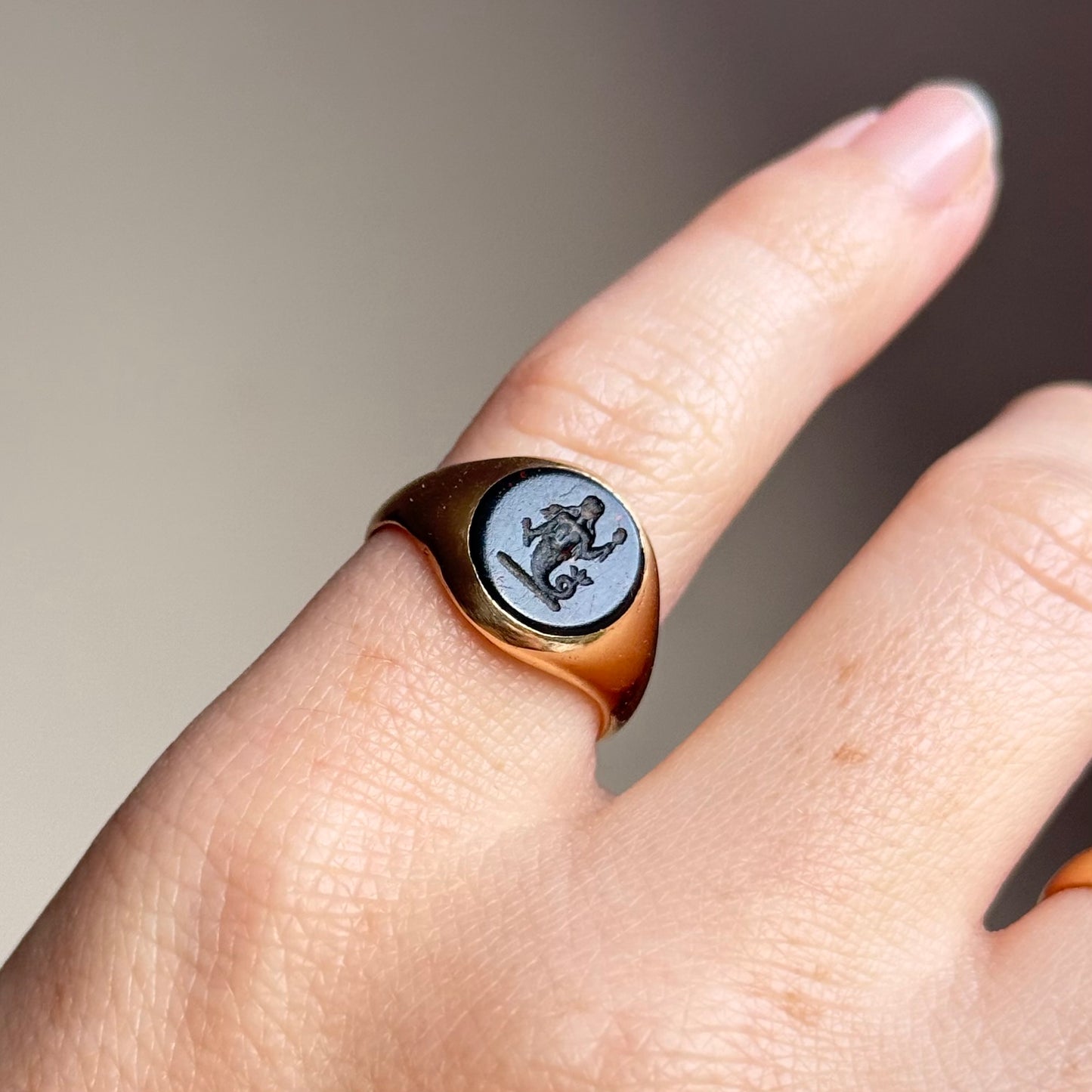 Victorian Bloodstone Mermaid Intaglio Signet Ring in 18 Carat Gold