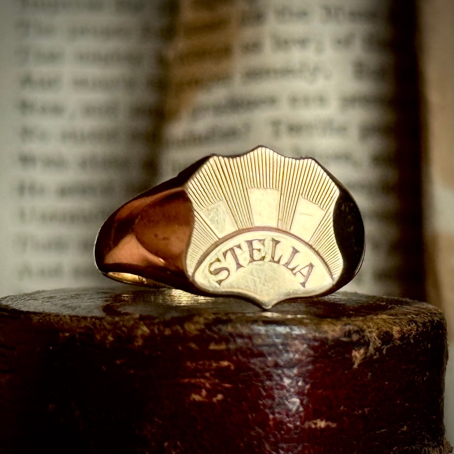 Vintage 'Stella' Signet Ring in 9 Carat Gold; Circa 1953