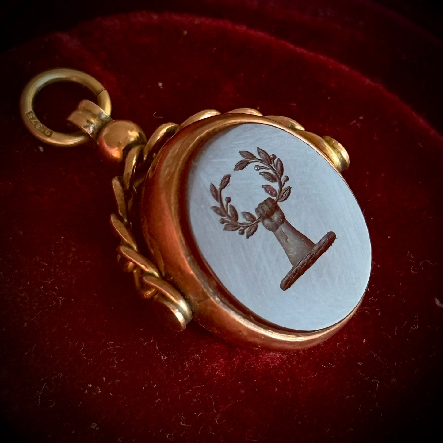 Antique Victorian Heraldic Intaglio Spinning Pendant