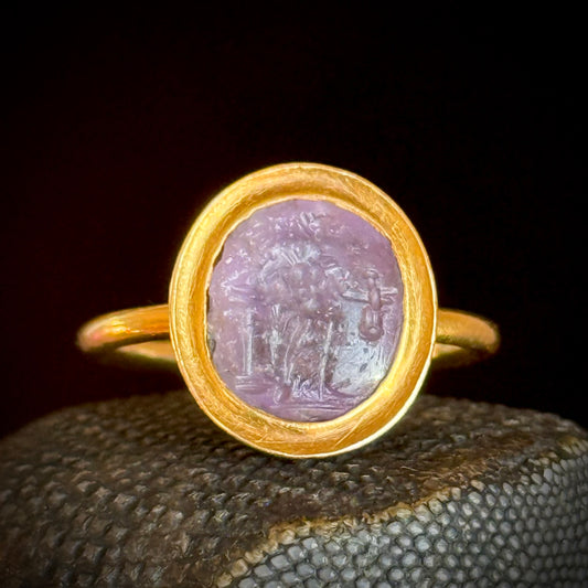 Roman Amethyst Intaglio Ring in 18 Carat Gold; Circa 1800
