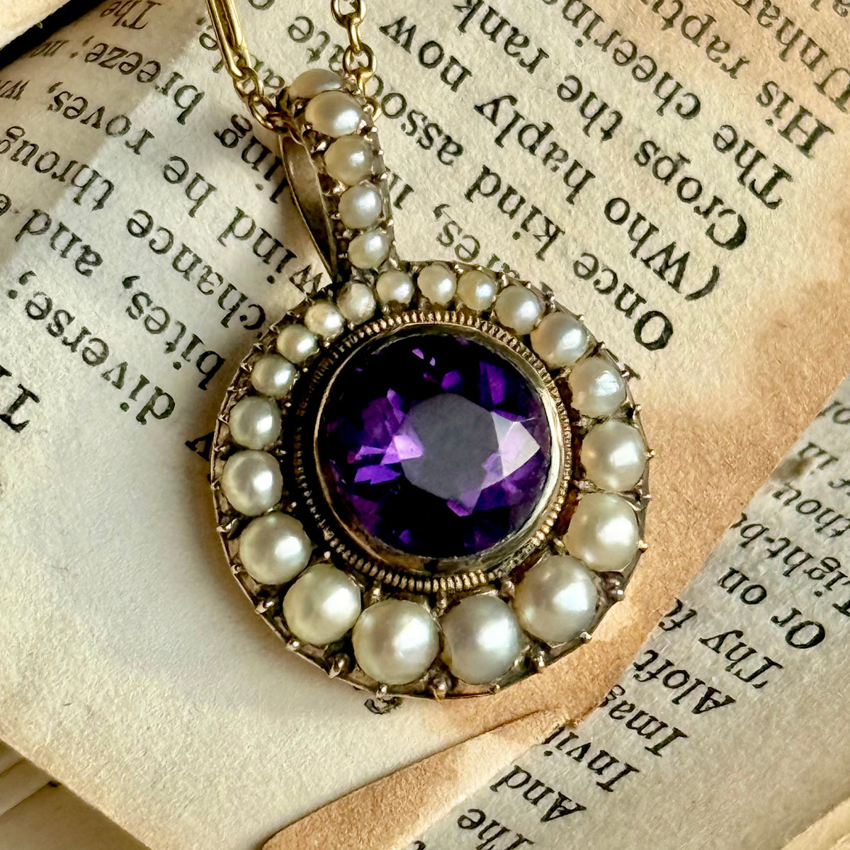 Georgian Locket Pendant & Chain in 9 Carat Gold; Circa 1831
