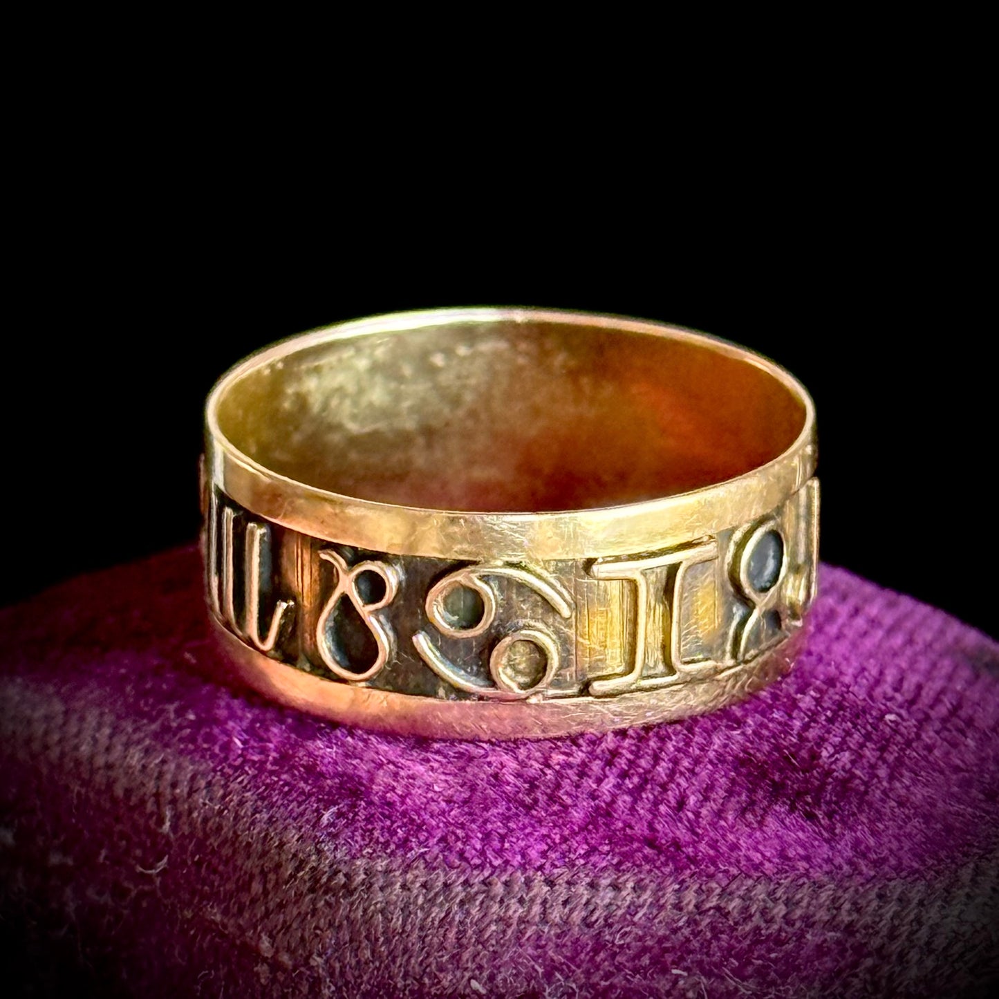 Antique Zodiac Ring in 18 Carat Gold; Circa 1900