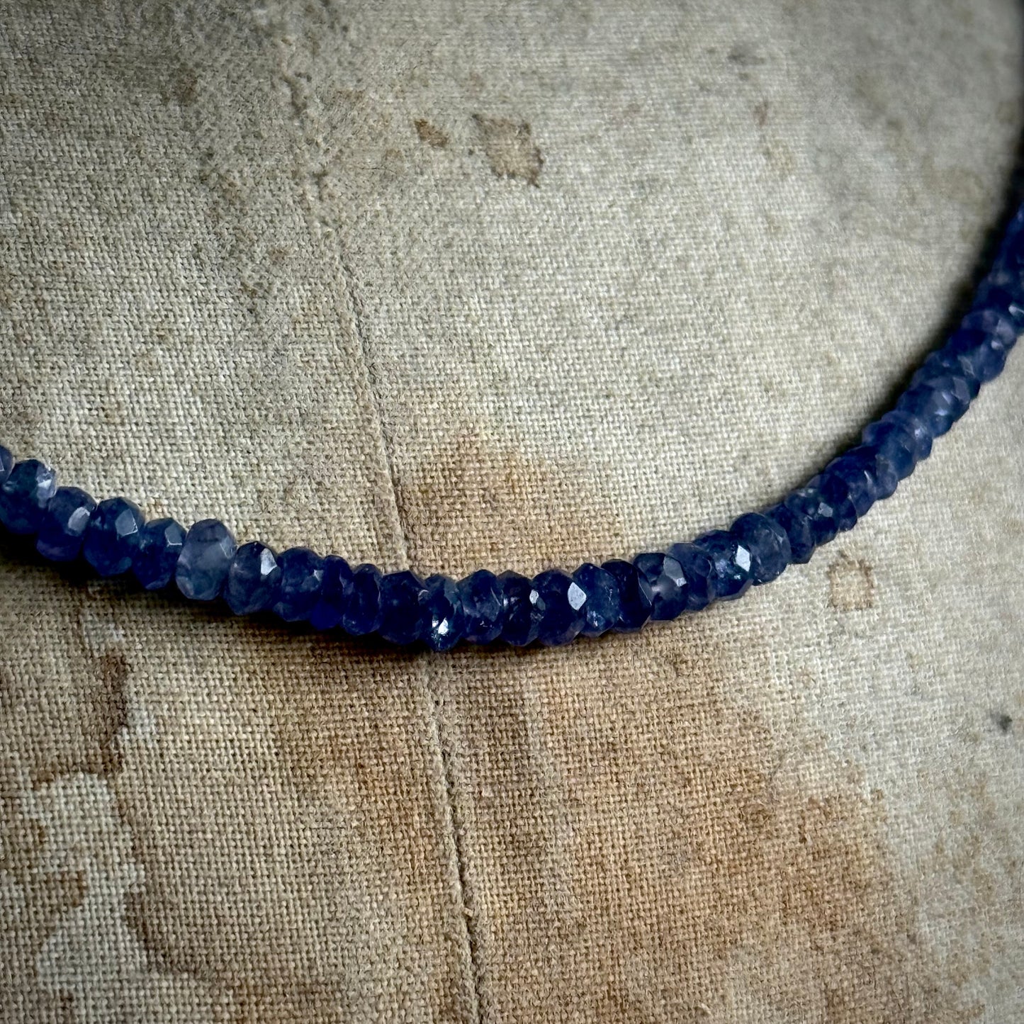 Graduated Tanzanite Bead Necklace in 18 Carat Gold