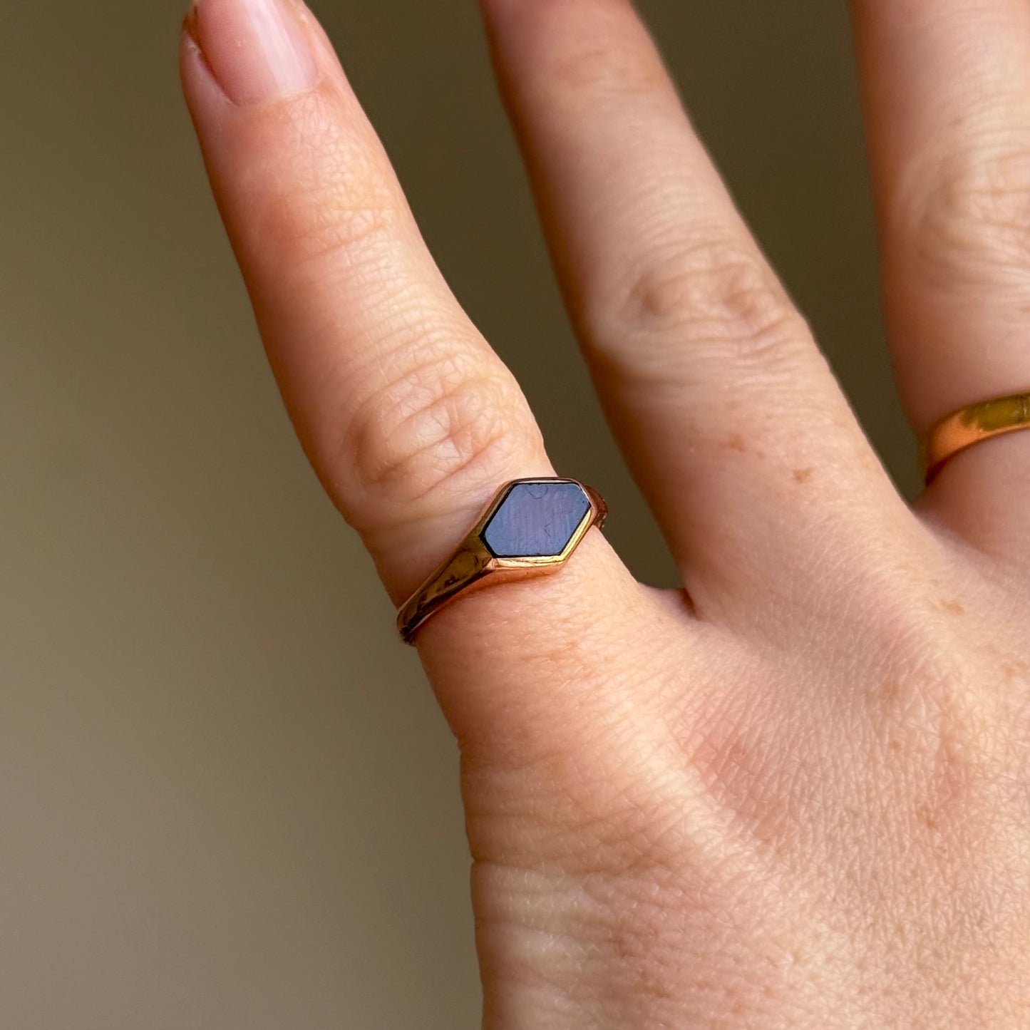Antique Carnelian Signet Ring in 9 Carat Rose Gold