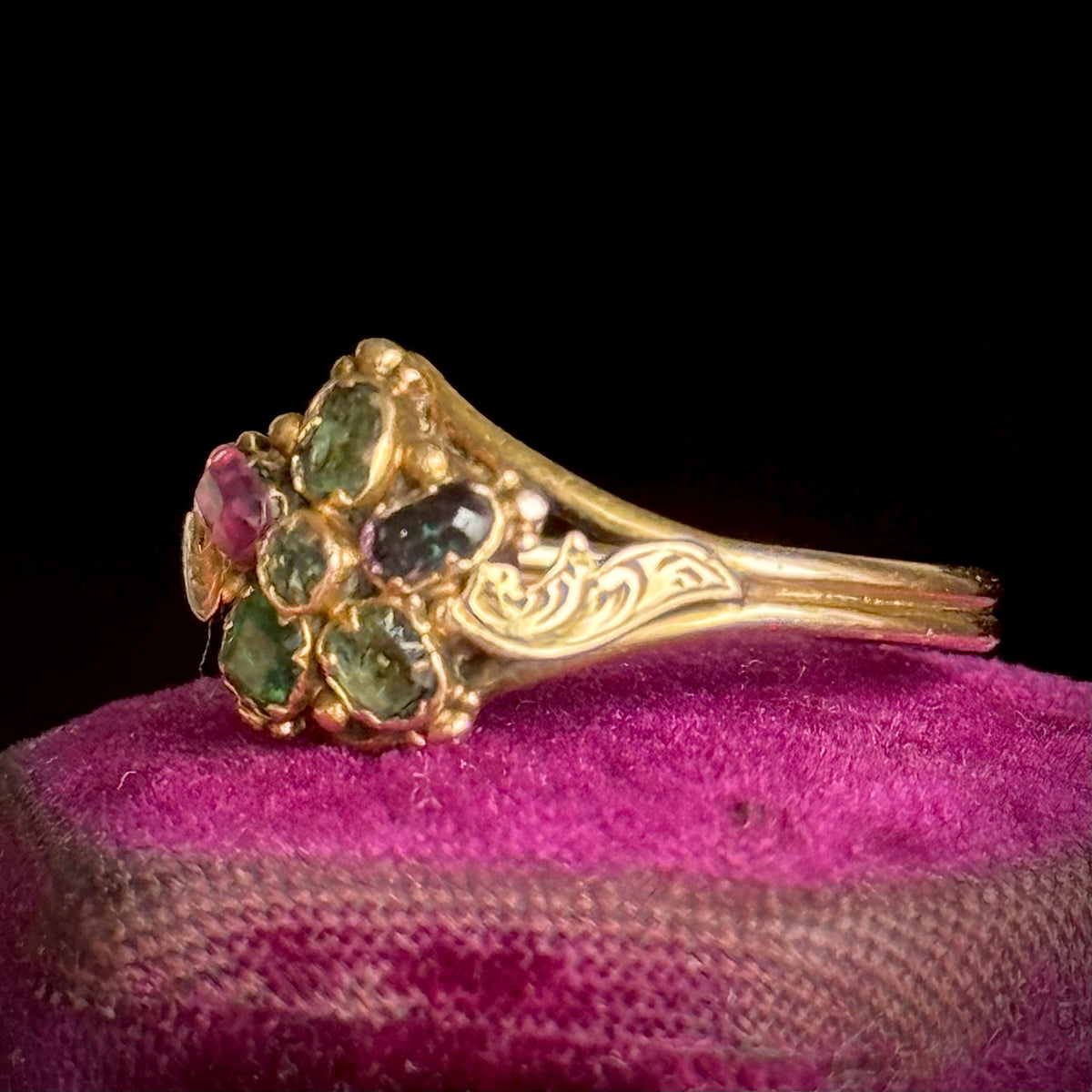 Georgian Pansy Ring in 15 Carat Gold; Circa 1820