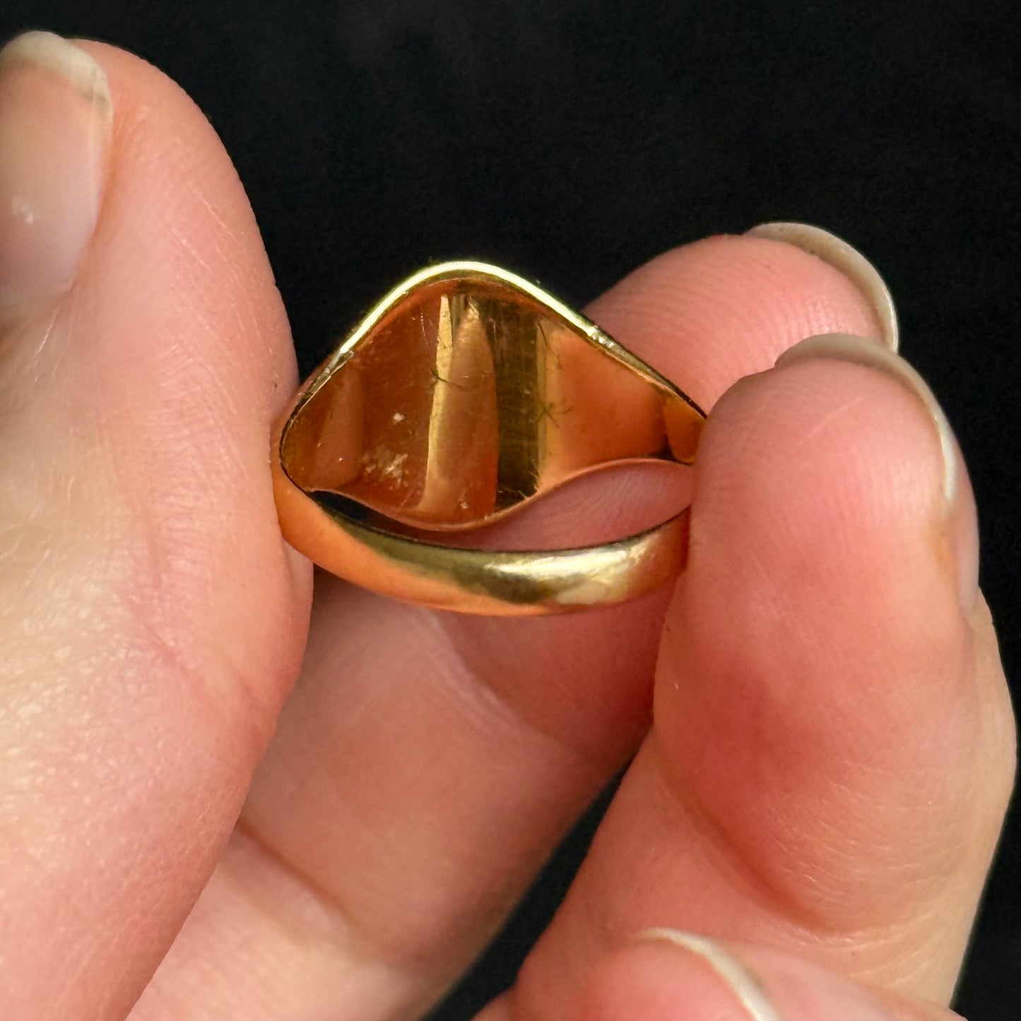 Antique Victorian Intaglio Heraldic Signet Ring in 18 Carat Gold; Circa 1890