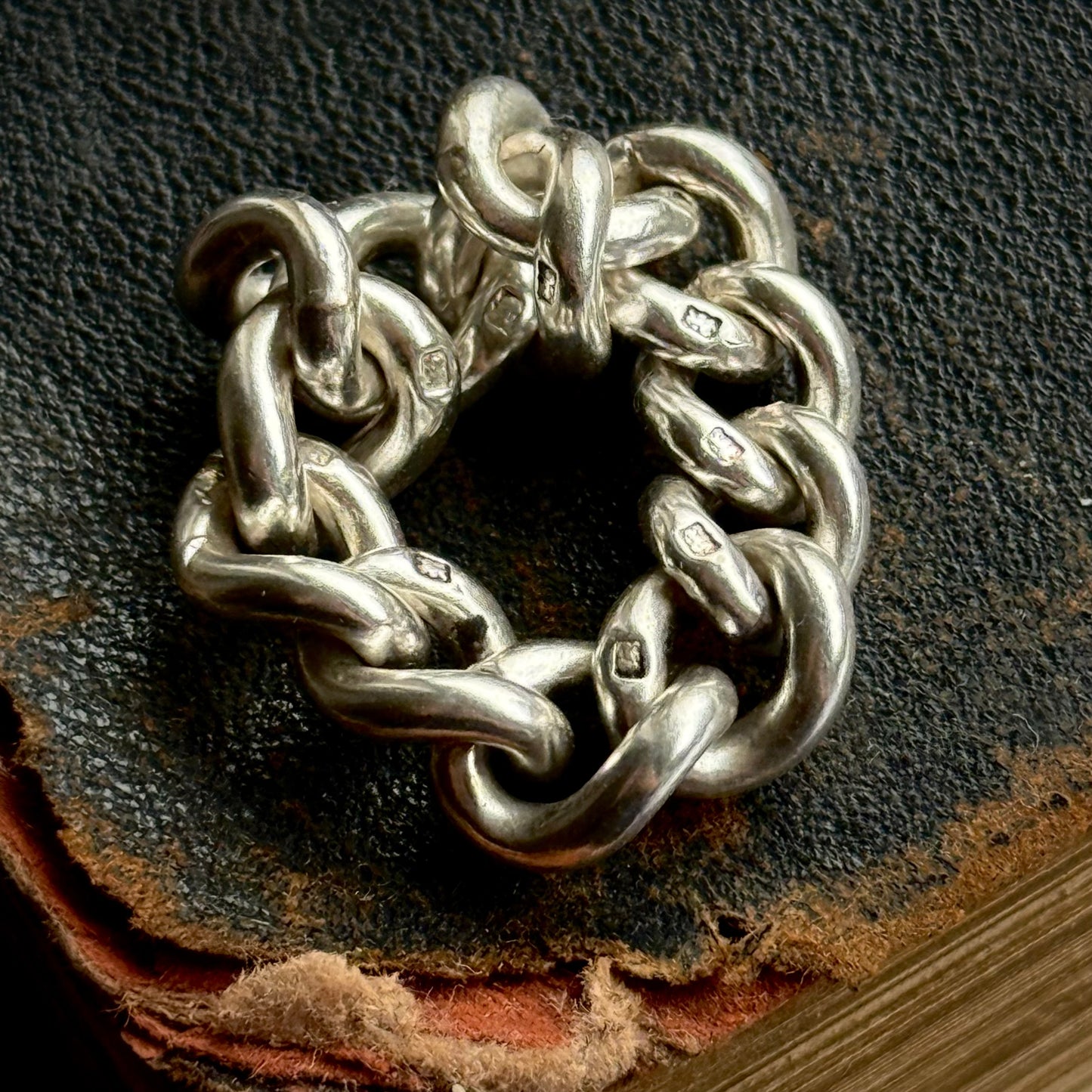 Antique Curb Chain Ring in Silver; Circa 1880