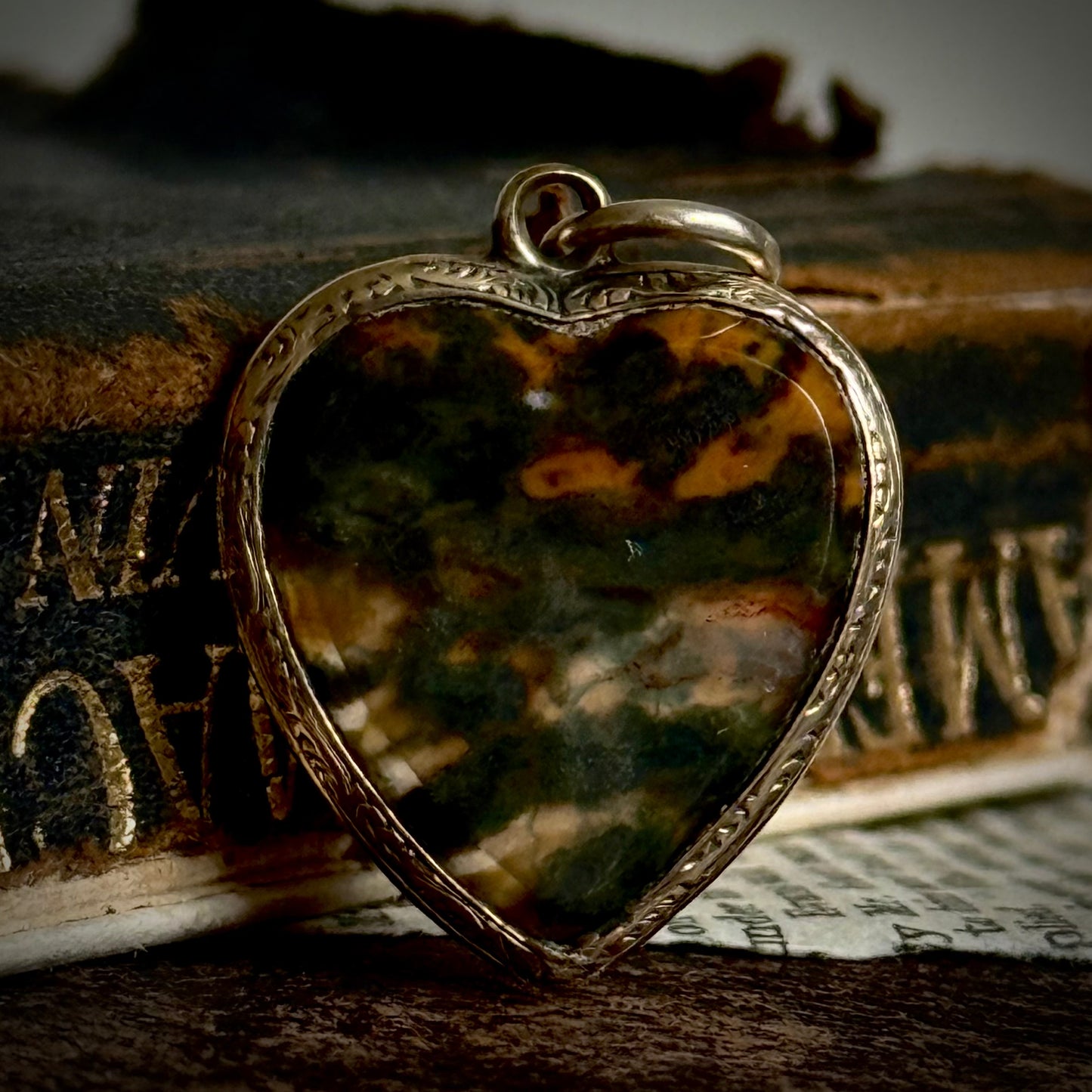 Victorian Agate Heart Locket pendant: Circa 1880