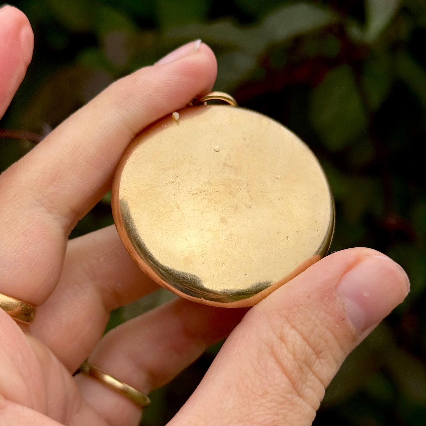 Antique Diamond & Enamel Initial M Compact in 9 Carat Gold; Circa 1911