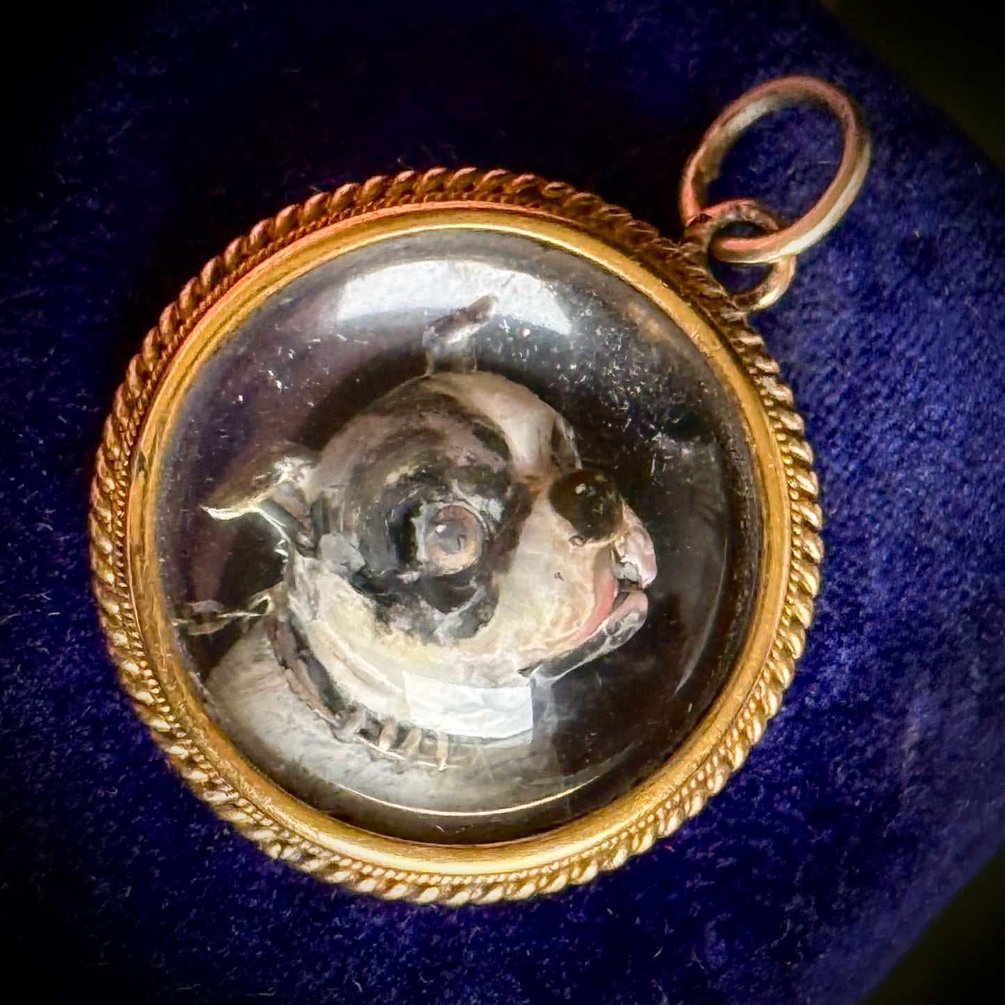 Victorian Dog Essex Crystal Pendant in 9 Carat Gold