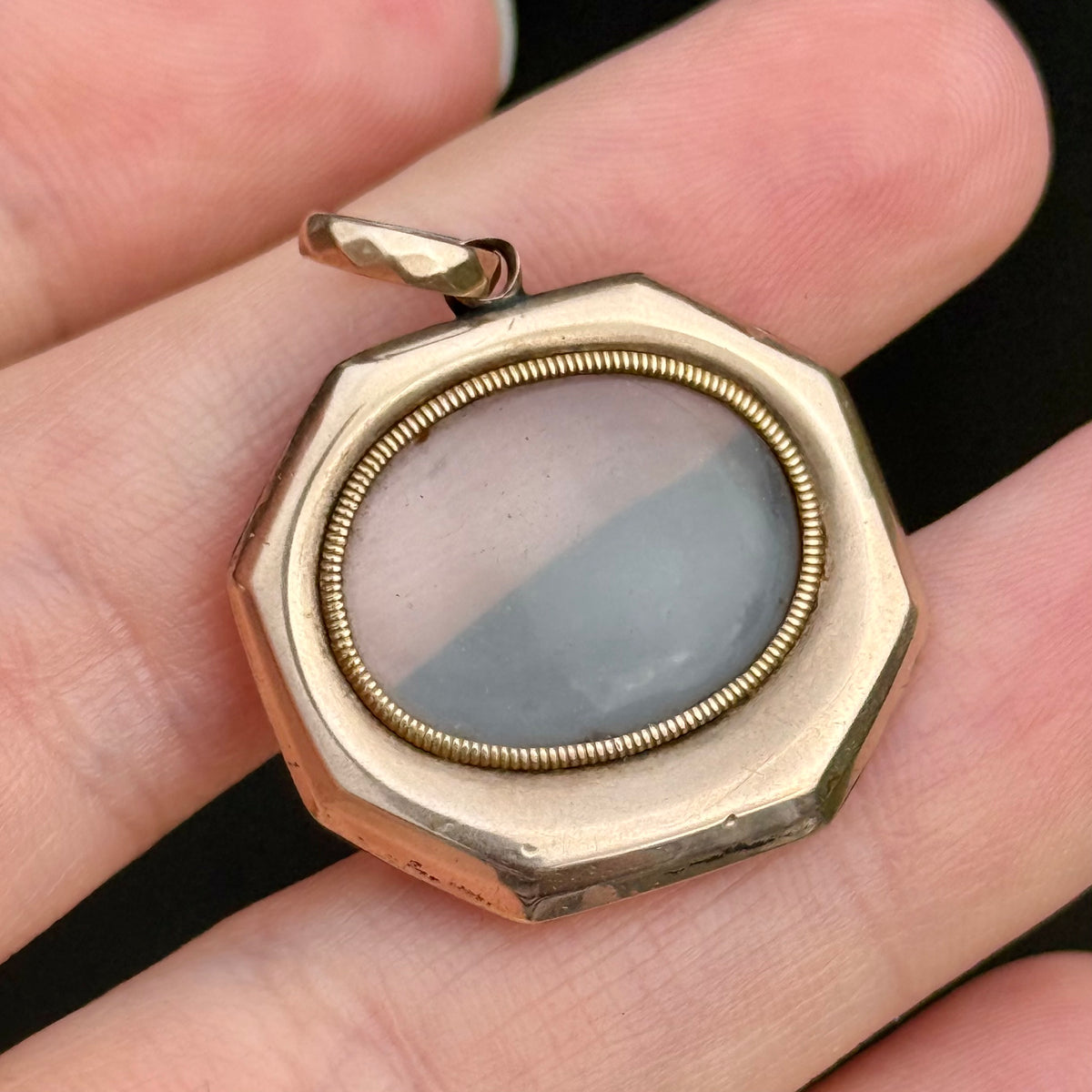 Georgian Locket Pendant in 9 Carat Gold; Circa 1800