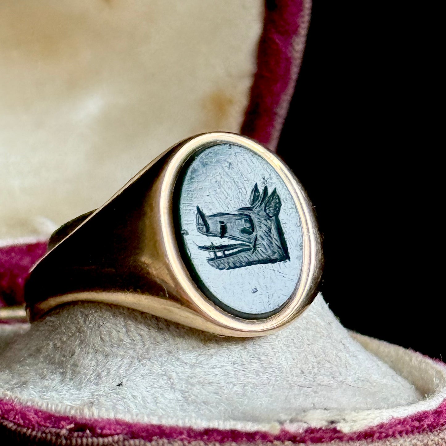 Bloodstone Boars Head Signet Ring in 9 Carat Gold, Circa 1936