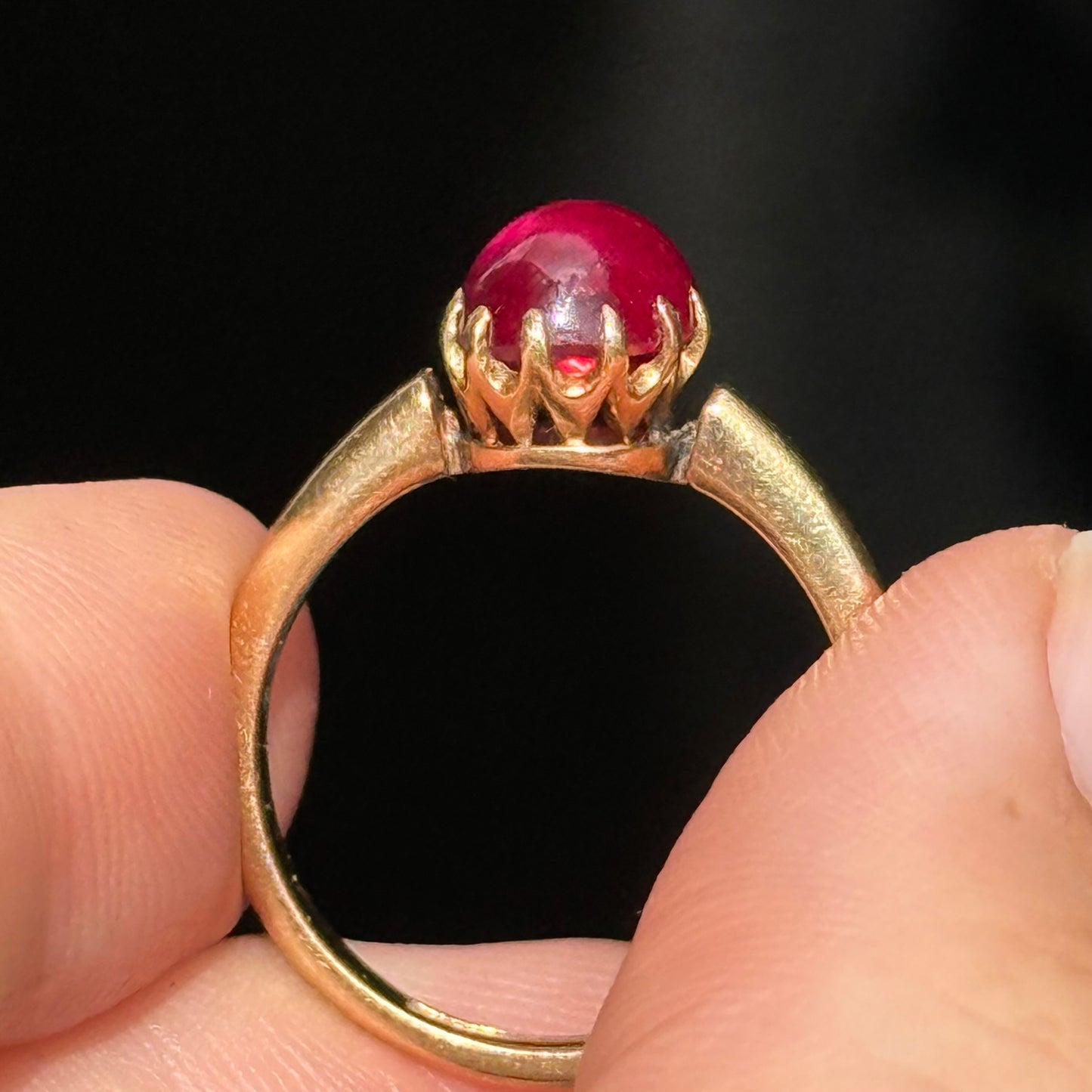 Antique Spinel Cabochon Ring; circa 1895