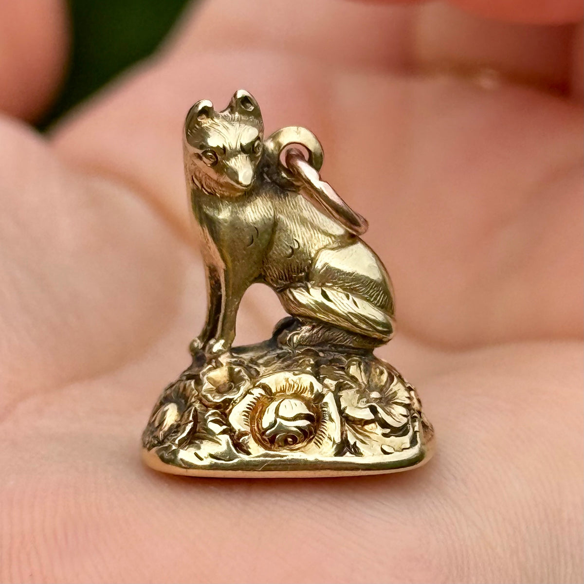 Georgian Bloodstone Fox Intaglio Fob in 9 Carat Gold; Circa 1830