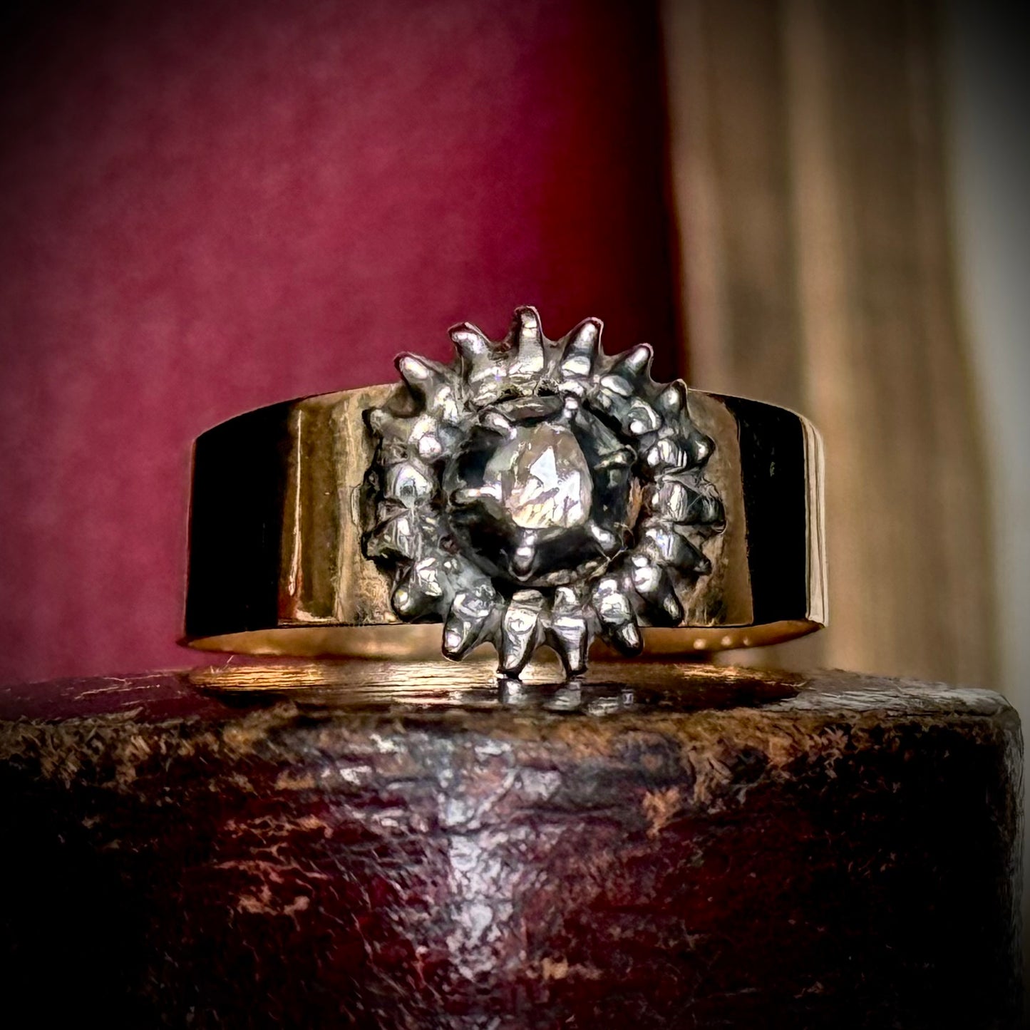 Antique Diamond Cluster Ring in 9 Carat Gold