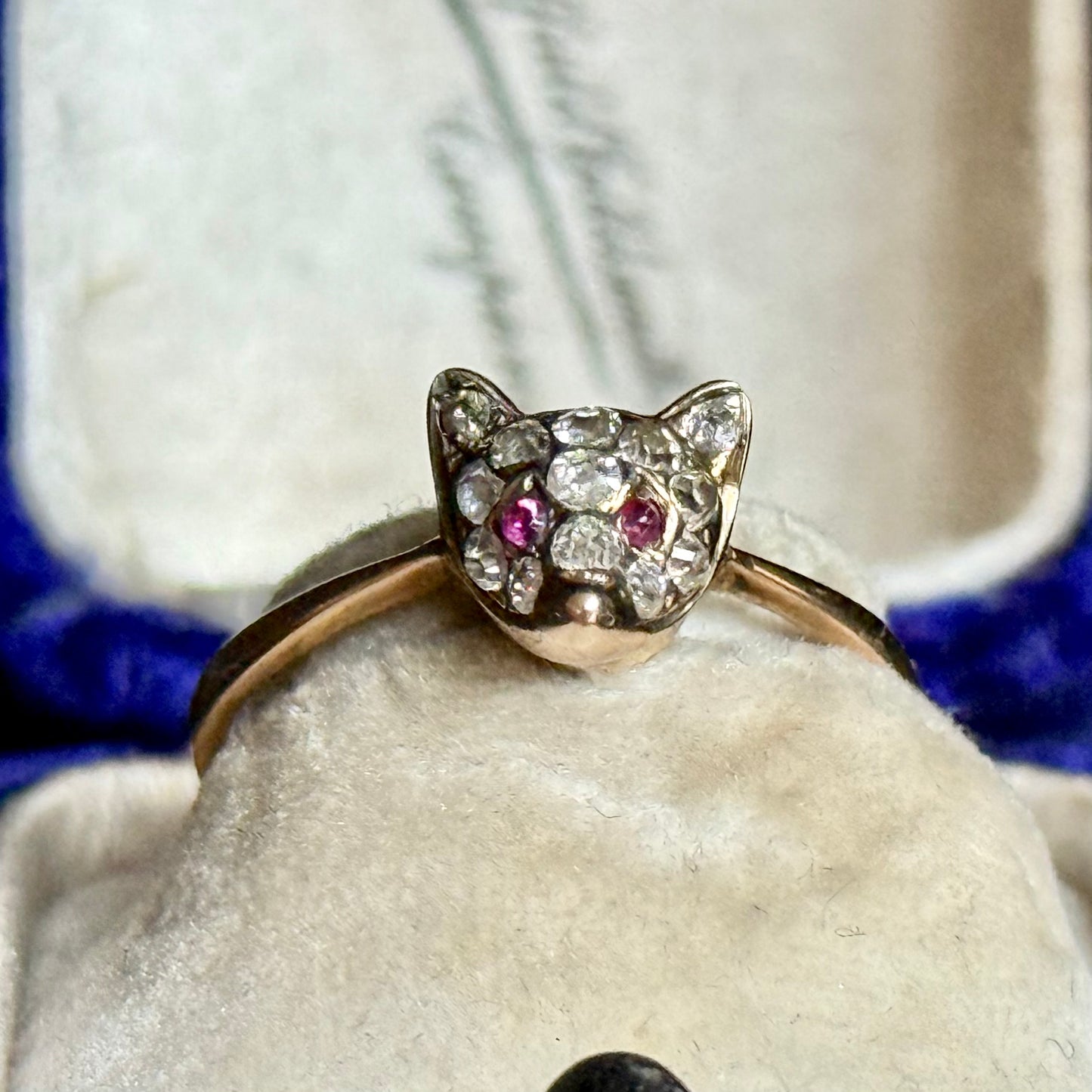 Antique Victorian Diamond Fox Ring in 18 Carat Gold