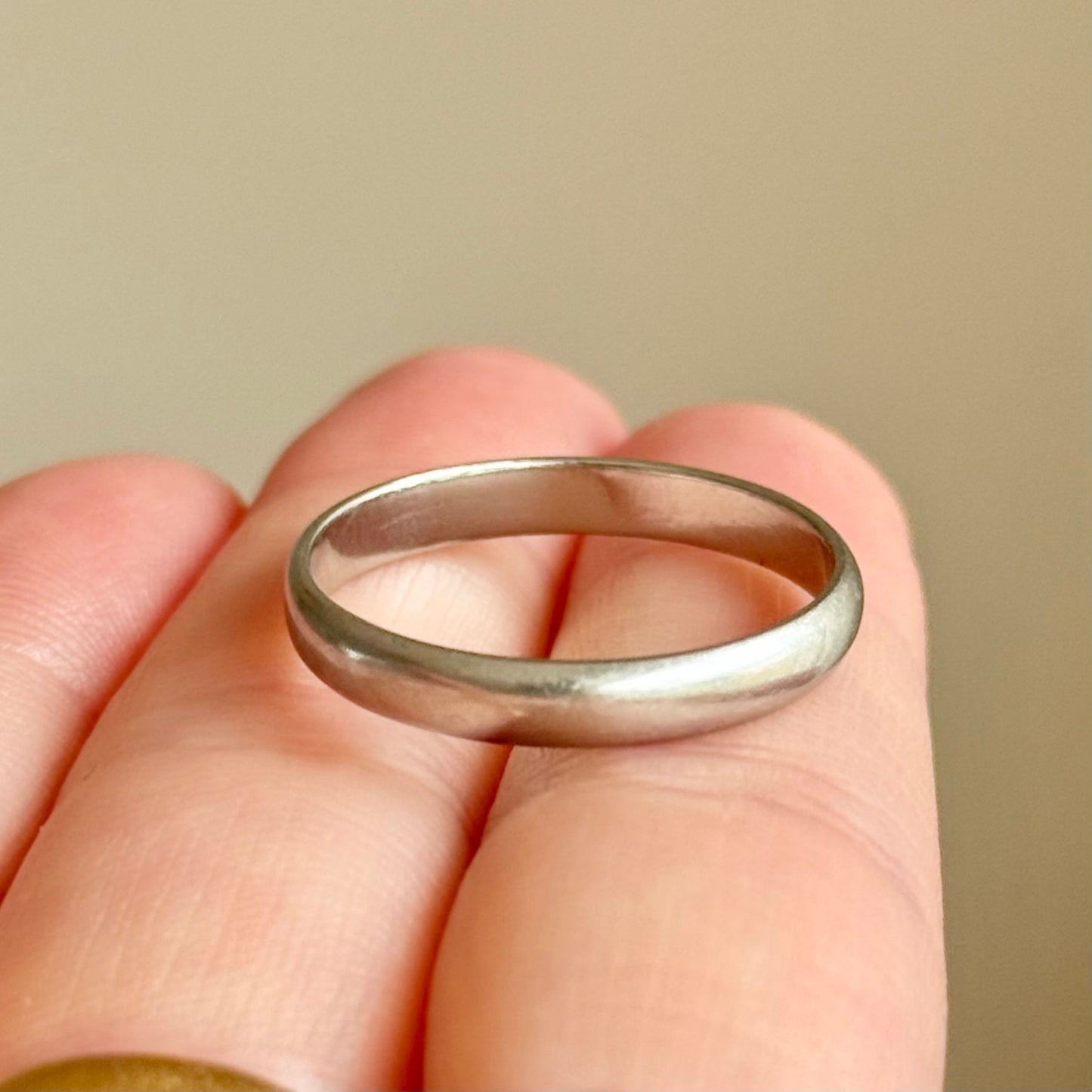 Antique Platinum 3mm Plain Band; Circa 1920