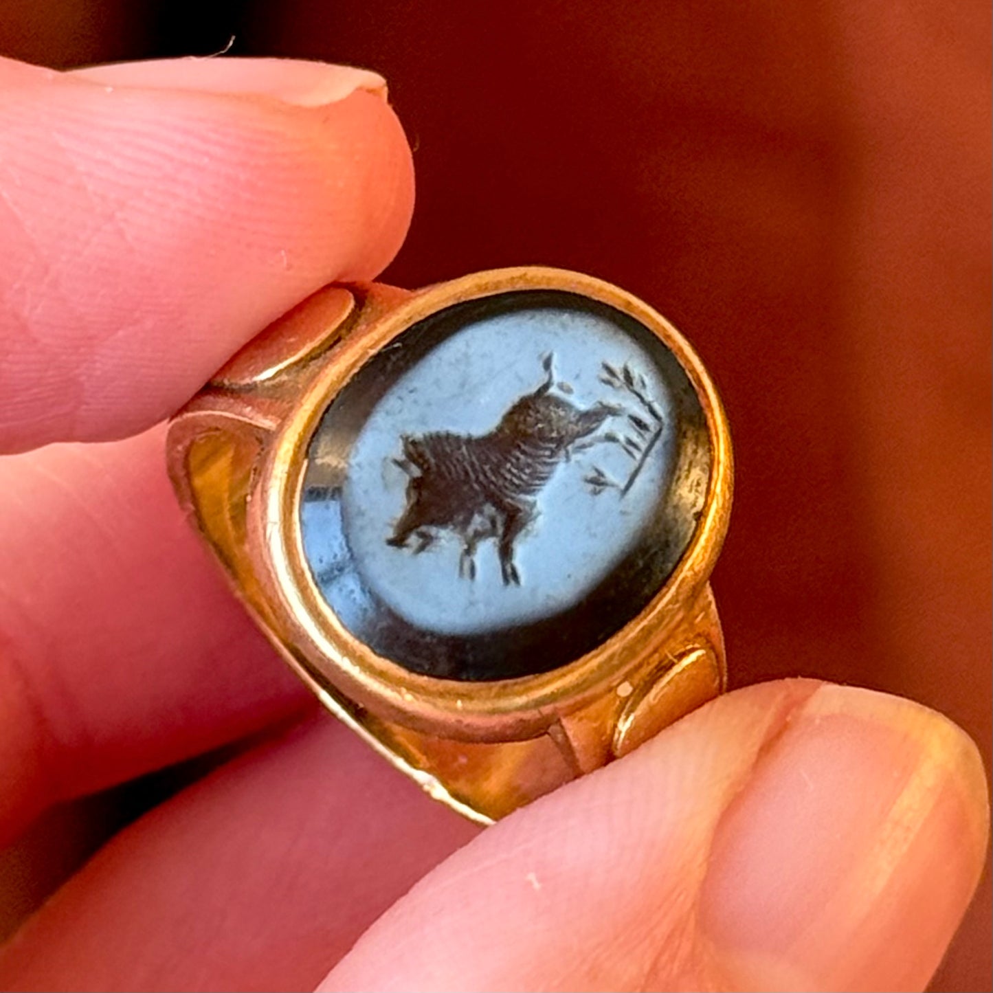 Antique Boar Agate Intaglio Signet Ring in 18 Carat Gold