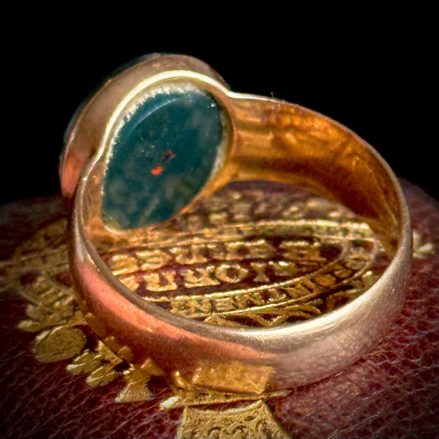 Antique bloodstone Signet Ring in 9 Carat Rose Gold; Circa 1893
