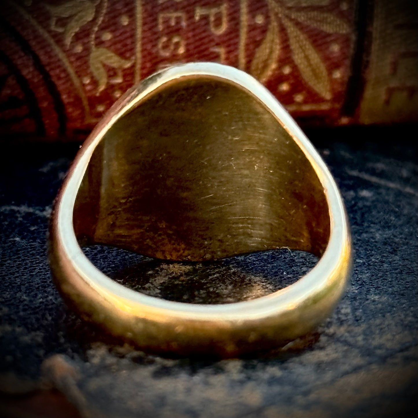 Vintage Heavy Castle Signet Ring in 9 Carat gold