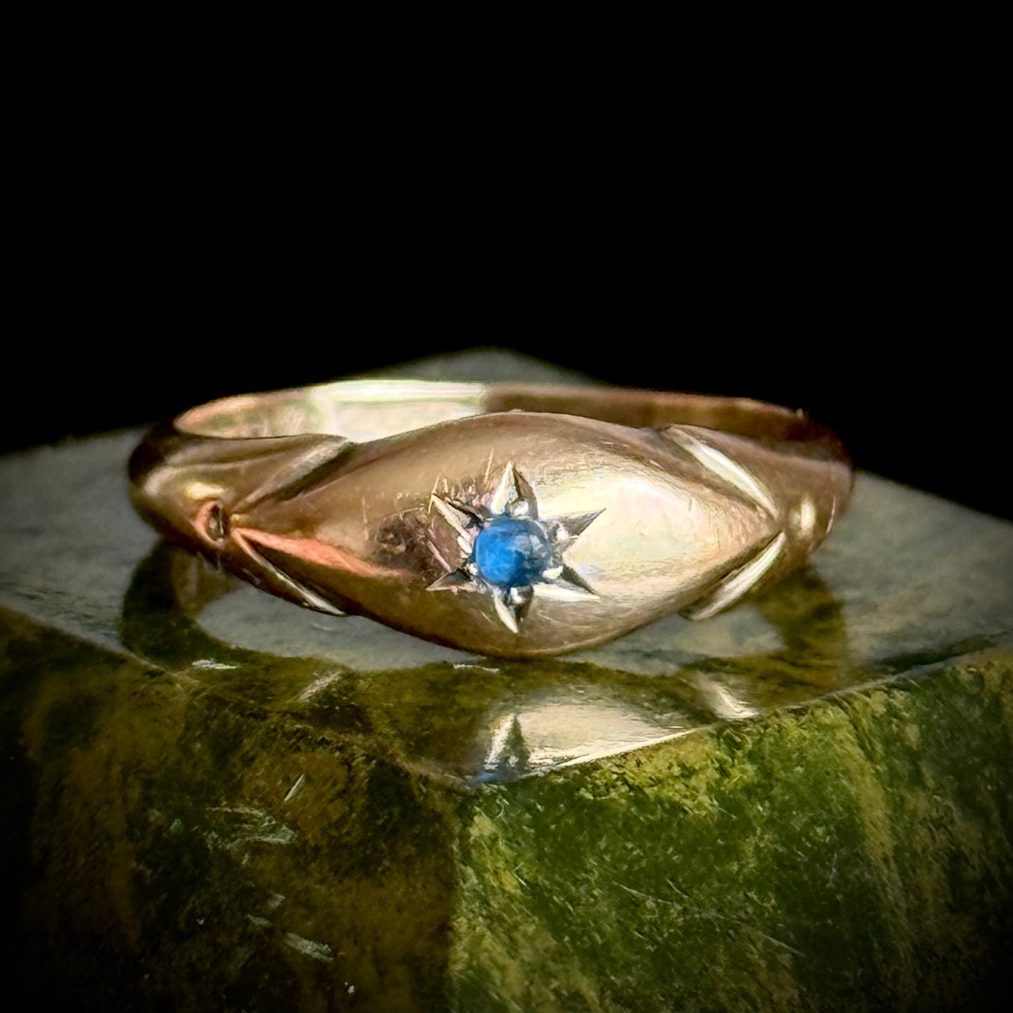 Antique Petite Sapphire in 9 Carat Gold; Circa 1906