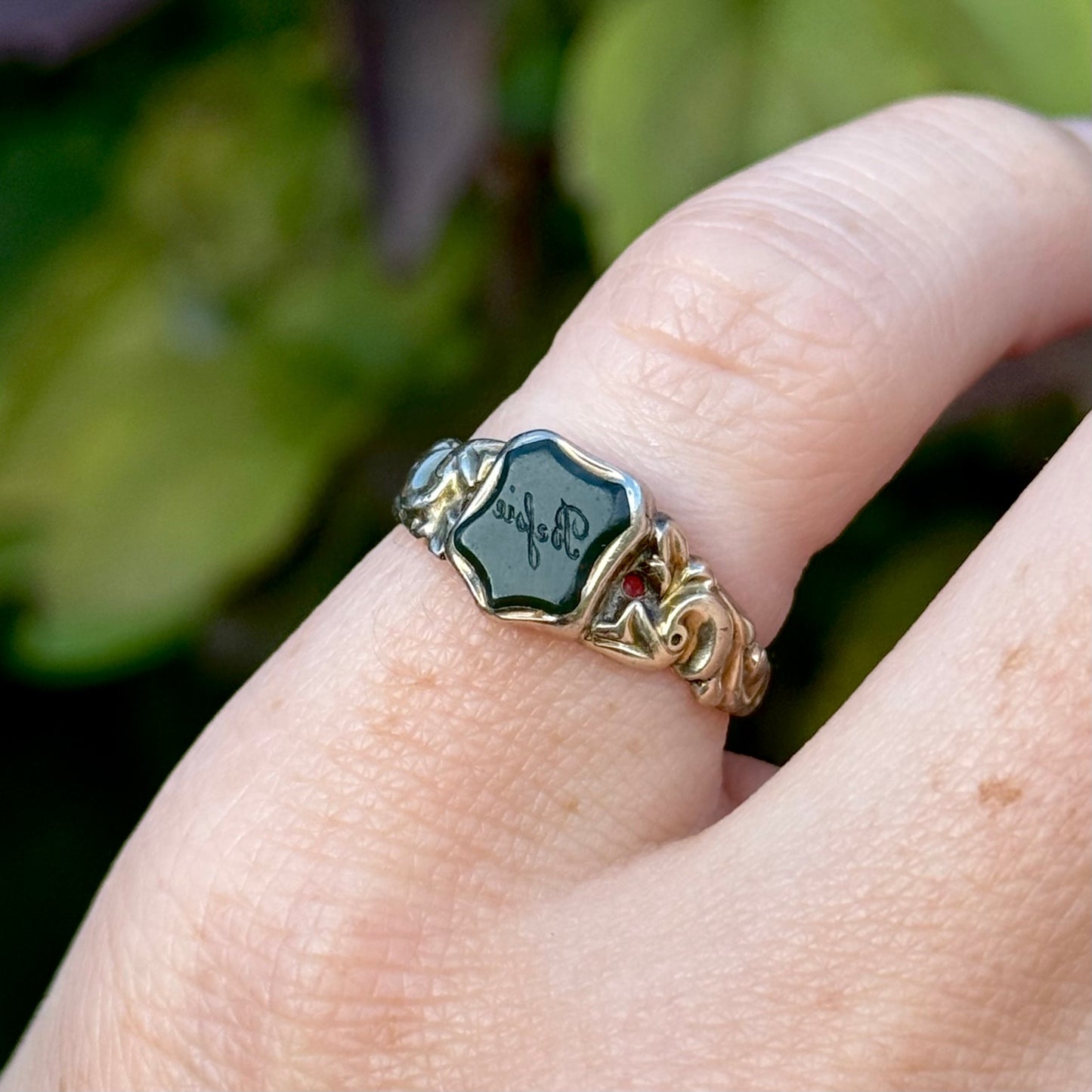 Georgian Bloodstone Signet Ring with “Betsie” Inscription in 9 Carat Gold