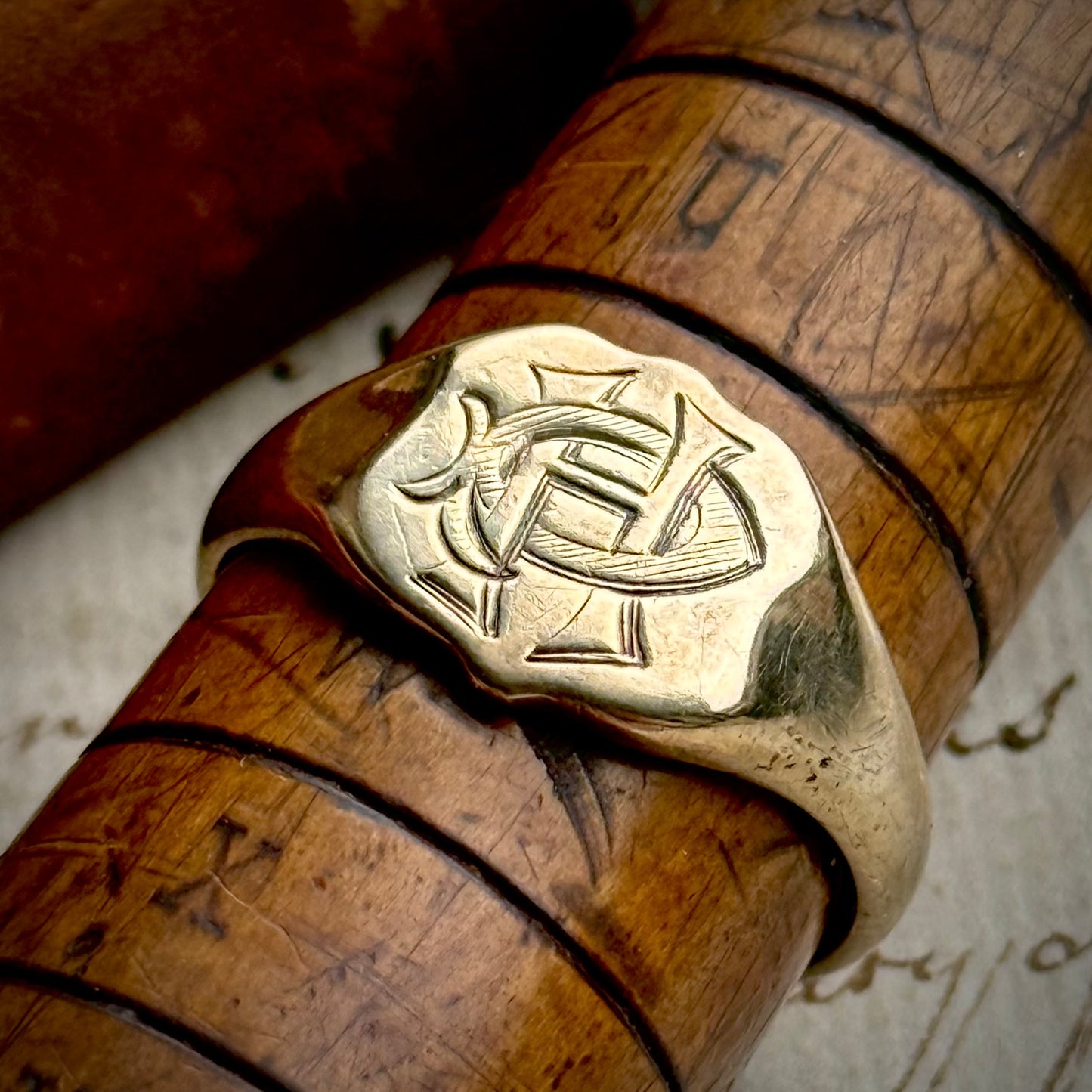 Antique Monogram 'Ruth' Signet Ring in 9 Carat Gold